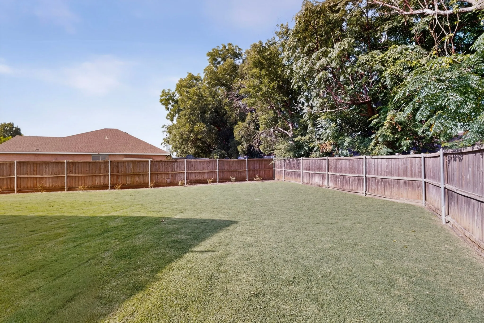 Single Family Residence For Sale in Denton County , 510 Mattie Lane, Lake Dallas, Texas 75065, 3 Bedroom, 2 Bathroom, 2 Garage spaces, 1,695 Sqft, built in 2004, mls#21345763, Real Estate Agent in Lake Dallas, Homes For Sale in Denton county, Homes For Sale in Lake Dallas, Realtor in Lake Dallas Texas, Real Estate Brokerage Independent Realty Texas, Luminita Cordes Realtor
