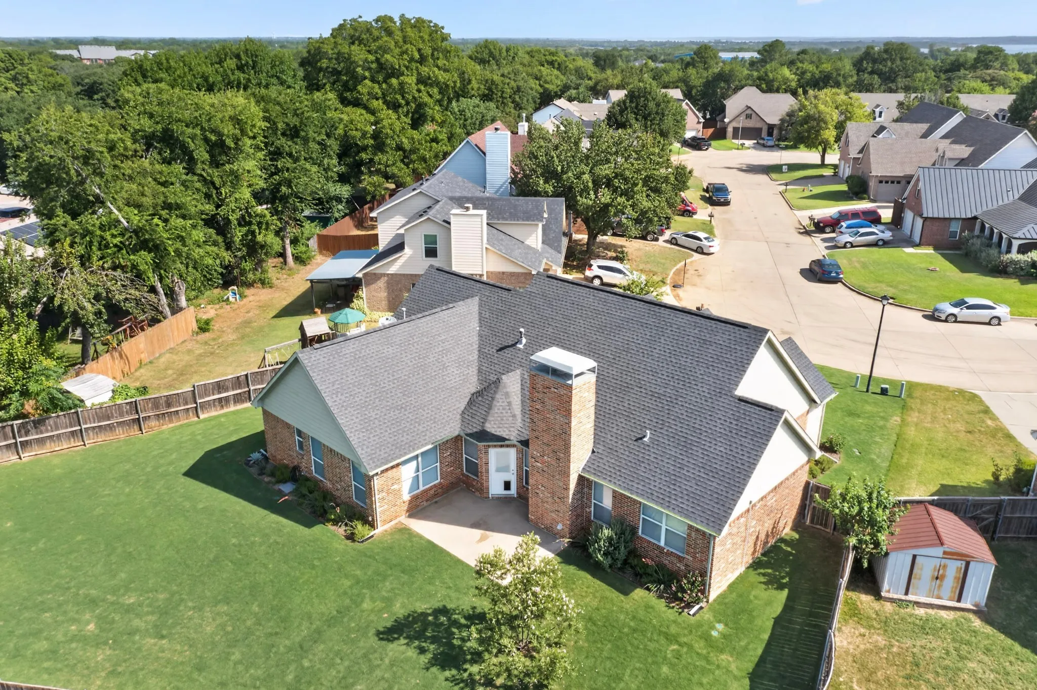 Single Family Residence For Sale in Denton County , 510 Mattie Lane, Lake Dallas, Texas 75065, 3 Bedroom, 2 Bathroom, 2 Garage spaces, 1,695 Sqft, built in 2004, mls#21345763, Real Estate Agent in Lake Dallas, Homes For Sale in Denton county, Homes For Sale in Lake Dallas, Realtor in Lake Dallas Texas, Real Estate Brokerage Independent Realty Texas, Luminita Cordes Realtor