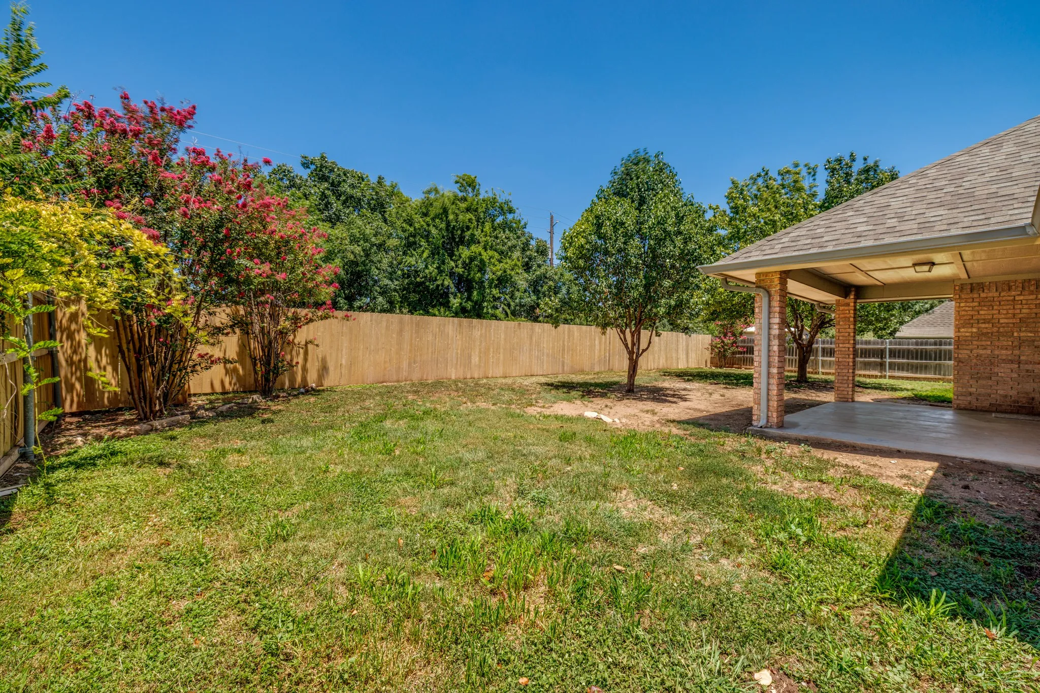 Single Family Residence For Sale in Taylor County , 3518 Silver Oaks Drive, Abilene, Texas 79606, 4 Bedroom, 3 Bathroom, 2 Garage spaces, 2,459 Sqft, built in 2005, mls#21343886, Real Estate Agent in Abilene, Homes For Sale in Taylor county, Homes For Sale in Abilene, Realtor in Abilene Texas, Real Estate Brokerage Independent Realty Texas, Luminita Cordes Realtor