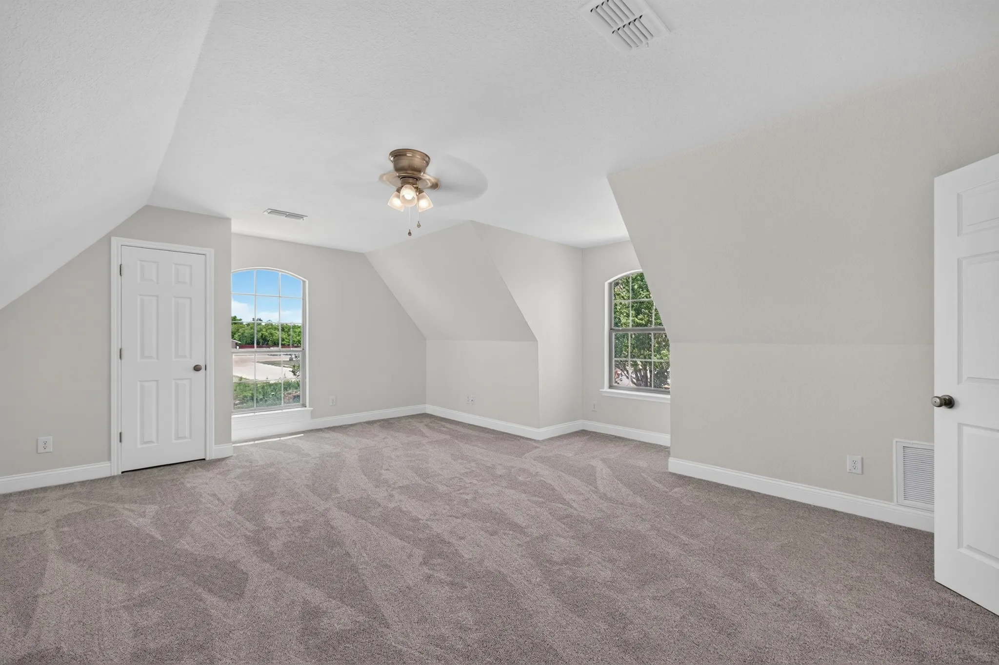 Single Family Residence For Sale in Taylor County , 3518 Silver Oaks Drive, Abilene, Texas 79606, 4 Bedroom, 3 Bathroom, 2 Garage spaces, 2,459 Sqft, built in 2005, mls#21343886, Real Estate Agent in Abilene, Homes For Sale in Taylor county, Homes For Sale in Abilene, Realtor in Abilene Texas, Real Estate Brokerage Independent Realty Texas, Luminita Cordes Realtor