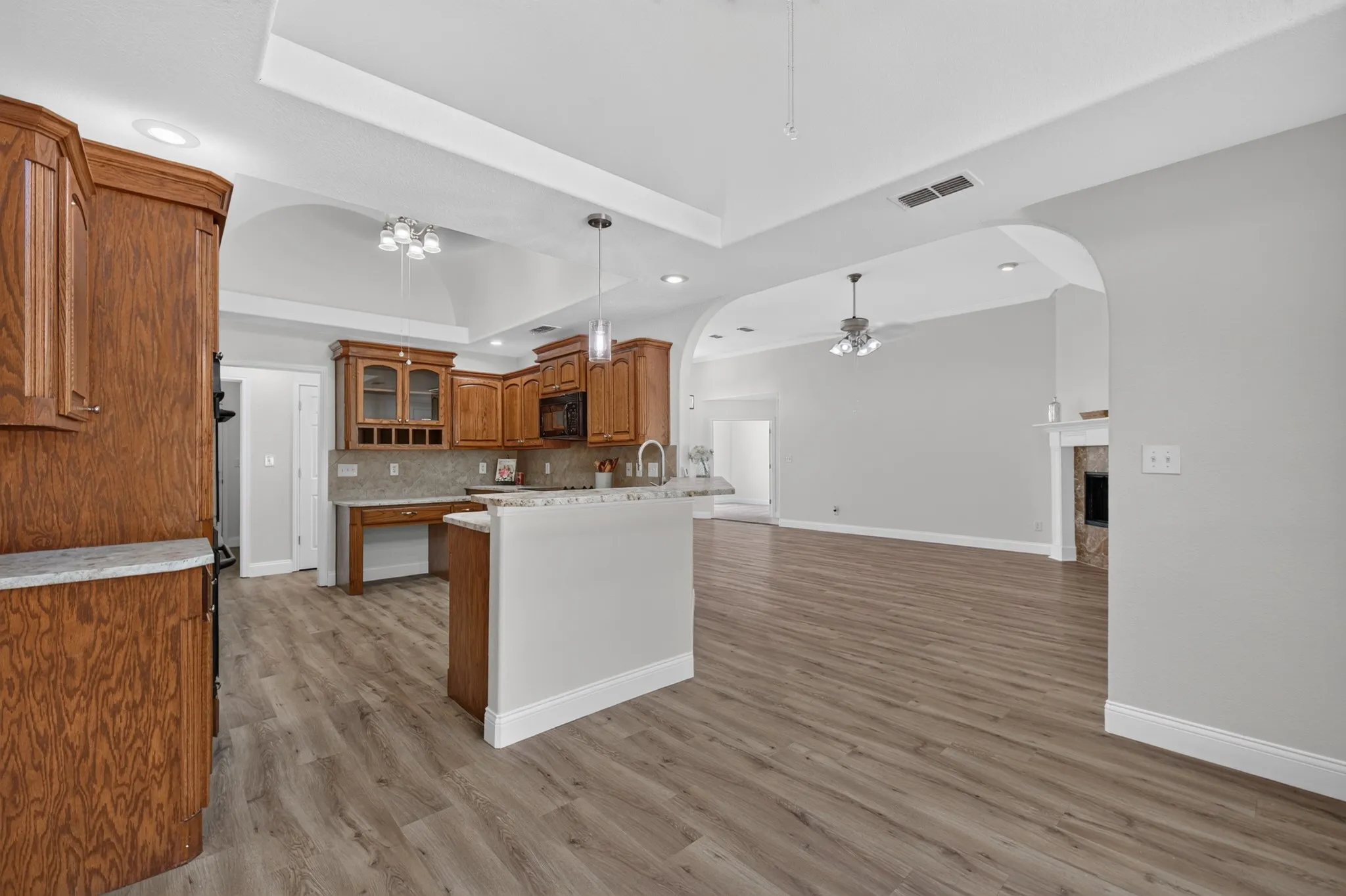 Single Family Residence For Sale in Taylor County , 3518 Silver Oaks Drive, Abilene, Texas 79606, 4 Bedroom, 3 Bathroom, 2 Garage spaces, 2,459 Sqft, built in 2005, mls#21343886, Real Estate Agent in Abilene, Homes For Sale in Taylor county, Homes For Sale in Abilene, Realtor in Abilene Texas, Real Estate Brokerage Independent Realty Texas, Luminita Cordes Realtor