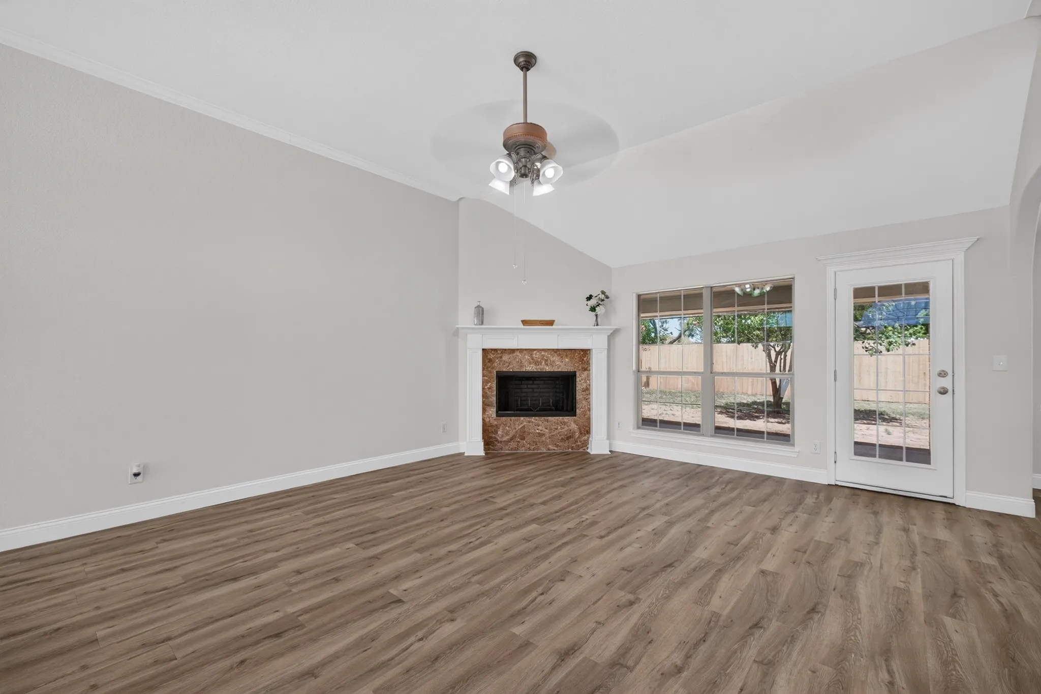 Single Family Residence For Sale in Taylor County , 3518 Silver Oaks Drive, Abilene, Texas 79606, 4 Bedroom, 3 Bathroom, 2 Garage spaces, 2,459 Sqft, built in 2005, mls#21343886, Real Estate Agent in Abilene, Homes For Sale in Taylor county, Homes For Sale in Abilene, Realtor in Abilene Texas, Real Estate Brokerage Independent Realty Texas, Luminita Cordes Realtor