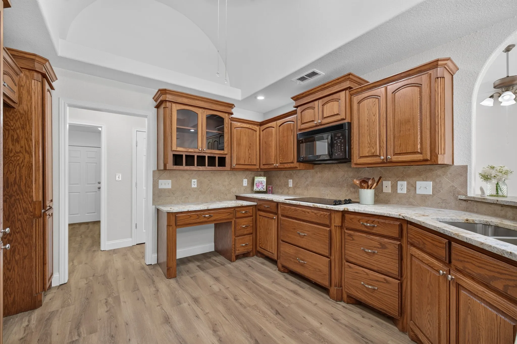Single Family Residence For Sale in Taylor County , 3518 Silver Oaks Drive, Abilene, Texas 79606, 4 Bedroom, 3 Bathroom, 2 Garage spaces, 2,459 Sqft, built in 2005, mls#21343886, Real Estate Agent in Abilene, Homes For Sale in Taylor county, Homes For Sale in Abilene, Realtor in Abilene Texas, Real Estate Brokerage Independent Realty Texas, Luminita Cordes Realtor