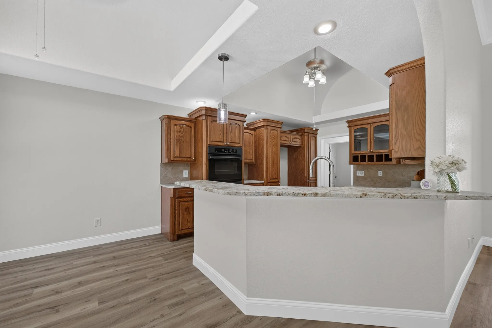 Single Family Residence For Sale in Taylor County , 3518 Silver Oaks Drive, Abilene, Texas 79606, 4 Bedroom, 3 Bathroom, 2 Garage spaces, 2,459 Sqft, built in 2005, mls#21343886, Real Estate Agent in Abilene, Homes For Sale in Taylor county, Homes For Sale in Abilene, Realtor in Abilene Texas, Real Estate Brokerage Independent Realty Texas, Luminita Cordes Realtor