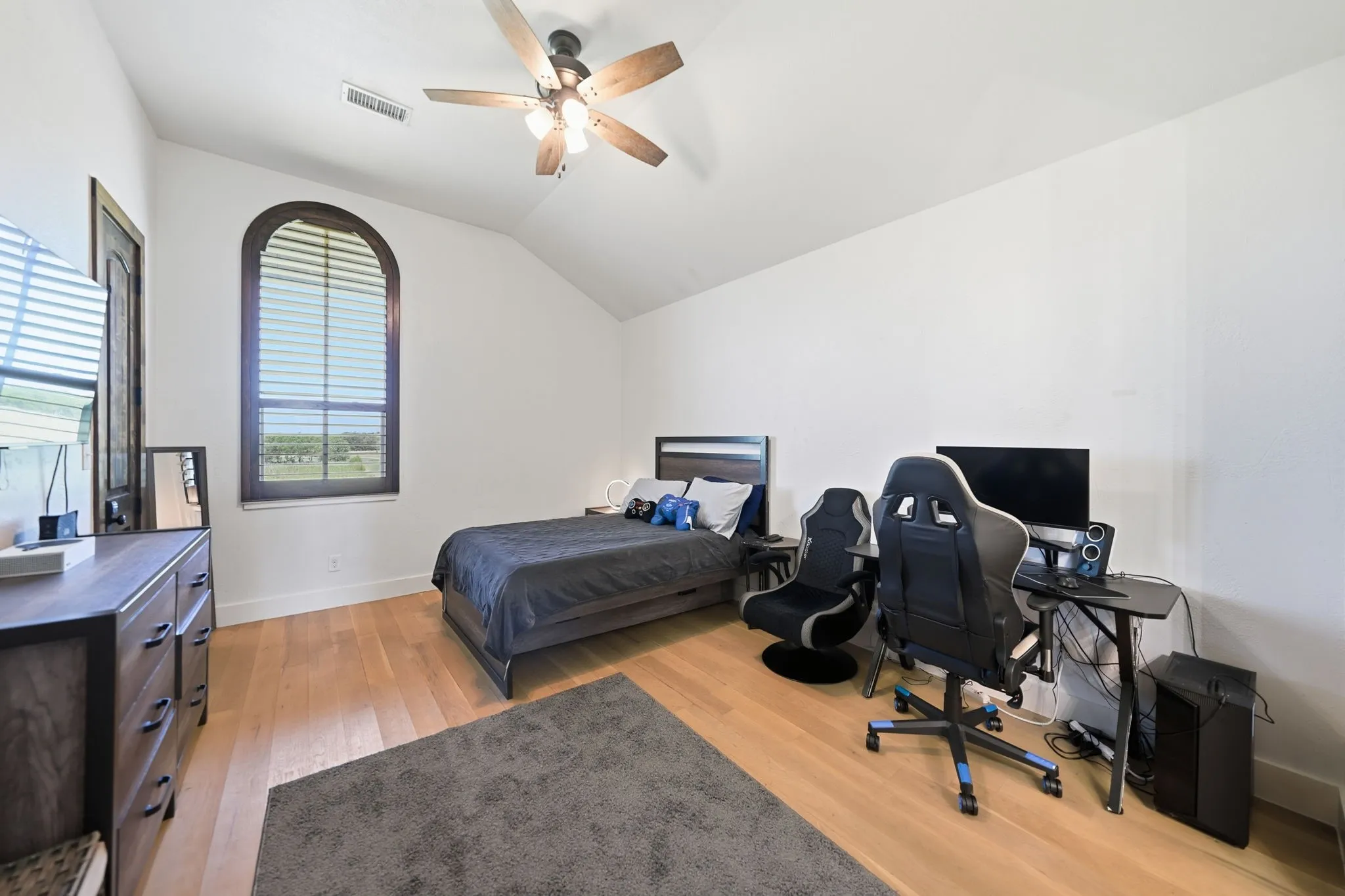 Single Family Residence For Sale in Rockwall County , 2201 E Fm 550, Rockwall, Texas 75032, 4 Bedroom, 4 Bathroom, 4 Garage spaces, 3,451 Sqft, built in 2016, mls#21340152, Real Estate Agent in Rockwall, Homes For Sale in Rockwall county, Homes For Sale in Rockwall, Realtor in Rockwall Texas, Real Estate Brokerage Independent Realty Texas, Luminita Cordes Realtor