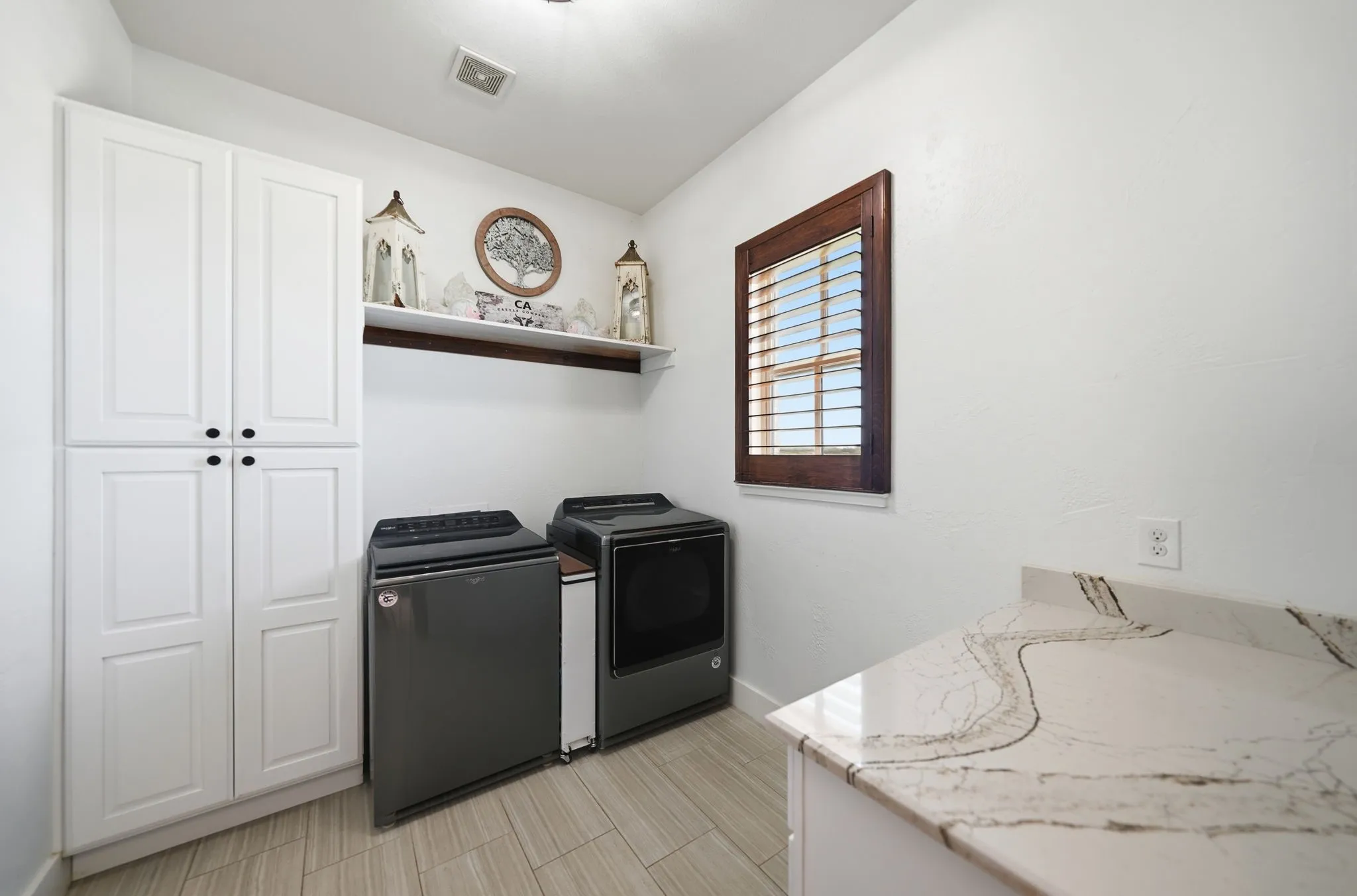 Single Family Residence For Sale in Rockwall County , 2201 E Fm 550, Rockwall, Texas 75032, 4 Bedroom, 4 Bathroom, 4 Garage spaces, 3,451 Sqft, built in 2016, mls#21340152, Real Estate Agent in Rockwall, Homes For Sale in Rockwall county, Homes For Sale in Rockwall, Realtor in Rockwall Texas, Real Estate Brokerage Independent Realty Texas, Luminita Cordes Realtor