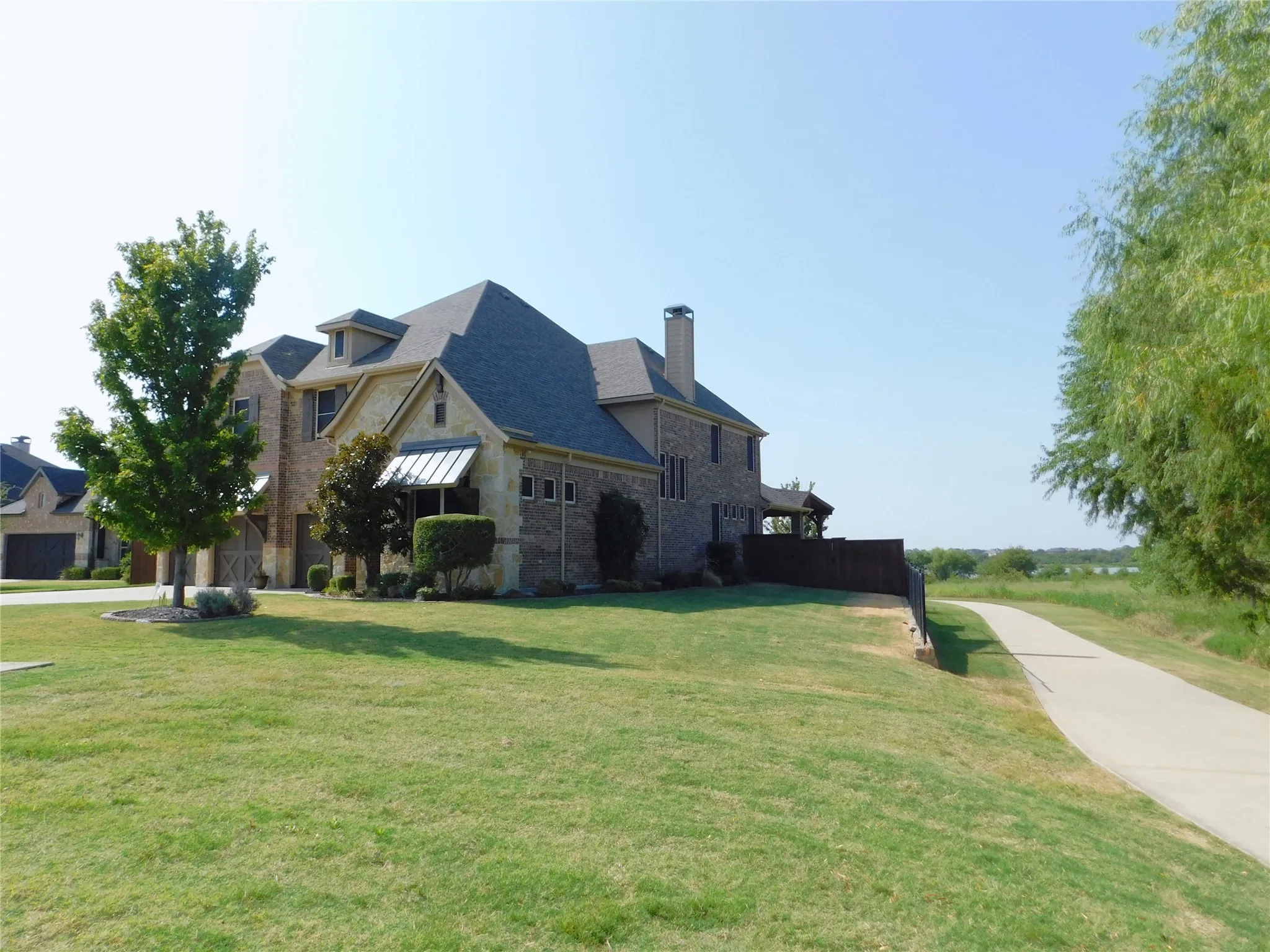 Single Family Residence For Rent in Denton County , 1704 Serra Drive, Little Elm, Texas 75068, 5 Bedroom, 4 Bathroom, 3 Garage spaces, 3,508 Sqft, built in 2017, mls#21346159, Real Estate Agent in Little Elm, Homes For Rent in Denton county, Homes For Rent in Little Elm, Realtor in Little Elm Texas, Real Estate Brokerage Independent Realty Texas, Luminita Cordes Realtor