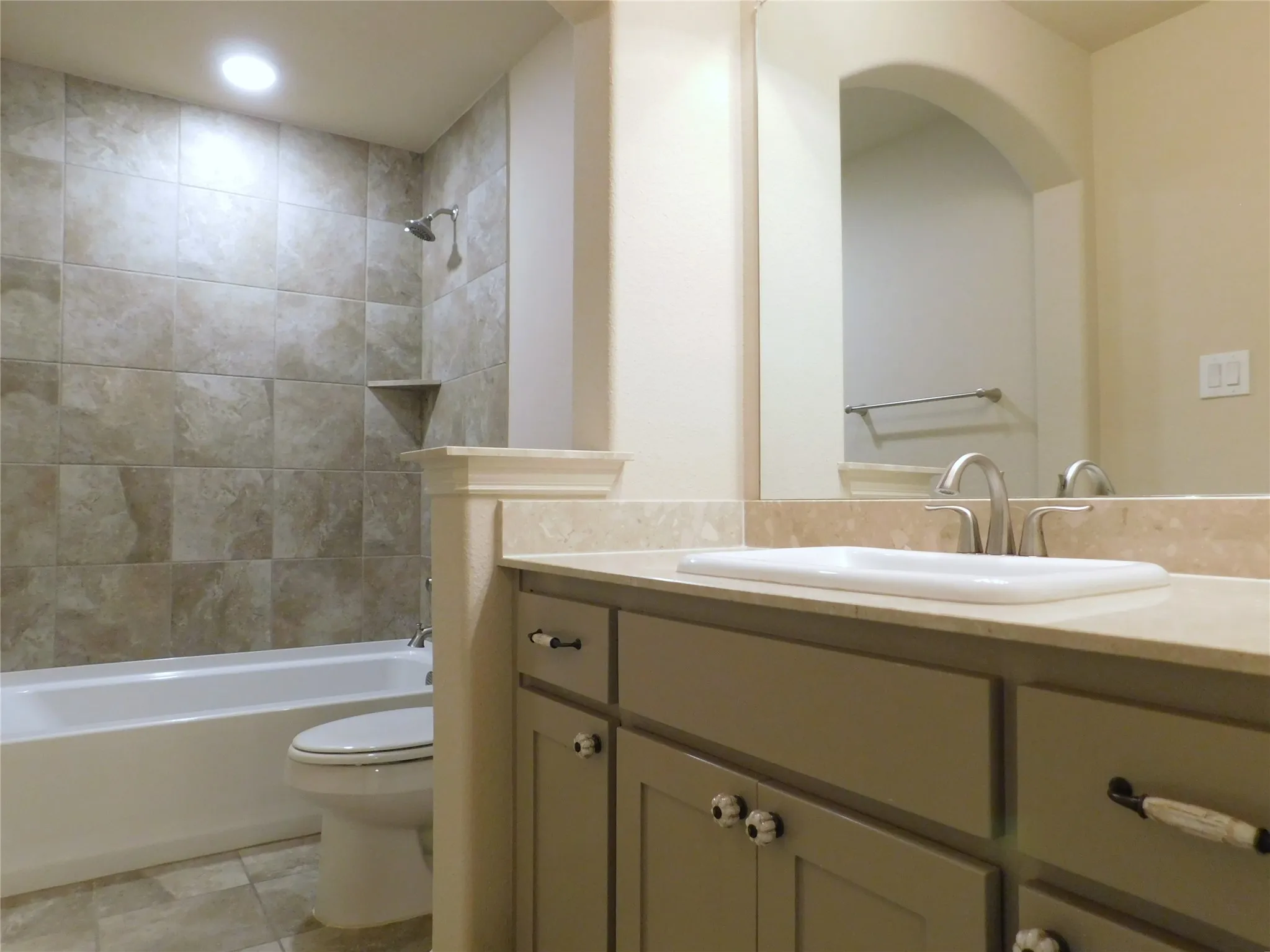 Single Family Residence For Rent in Denton County , 1704 Serra Drive, Little Elm, Texas 75068, 5 Bedroom, 4 Bathroom, 3 Garage spaces, 3,508 Sqft, built in 2017, mls#21346159, Real Estate Agent in Little Elm, Homes For Rent in Denton county, Homes For Rent in Little Elm, Realtor in Little Elm Texas, Real Estate Brokerage Independent Realty Texas, Luminita Cordes Realtor