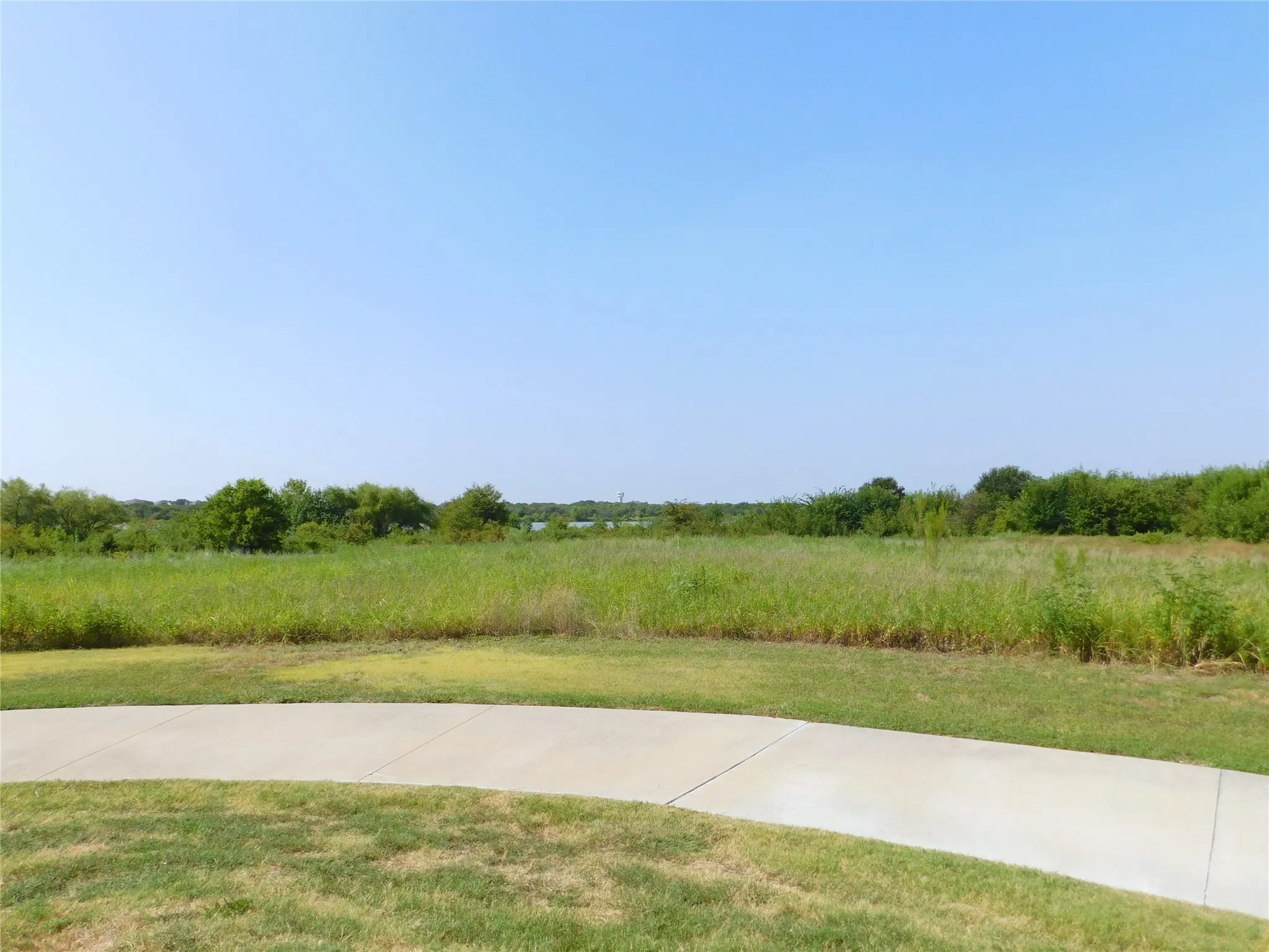 Single Family Residence For Rent in Denton County , 1704 Serra Drive, Little Elm, Texas 75068, 5 Bedroom, 4 Bathroom, 3 Garage spaces, 3,508 Sqft, built in 2017, mls#21346159, Real Estate Agent in Little Elm, Homes For Rent in Denton county, Homes For Rent in Little Elm, Realtor in Little Elm Texas, Real Estate Brokerage Independent Realty Texas, Luminita Cordes Realtor