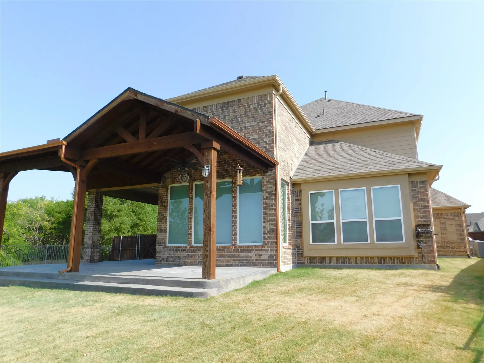 Single Family Residence For Rent in Denton County , 1704 Serra Drive, Little Elm, Texas 75068, 5 Bedroom, 4 Bathroom, 3 Garage spaces, 3,508 Sqft, built in 2017, mls#21346159, Real Estate Agent in Little Elm, Homes For Rent in Denton county, Homes For Rent in Little Elm, Realtor in Little Elm Texas, Real Estate Brokerage Independent Realty Texas, Luminita Cordes Realtor