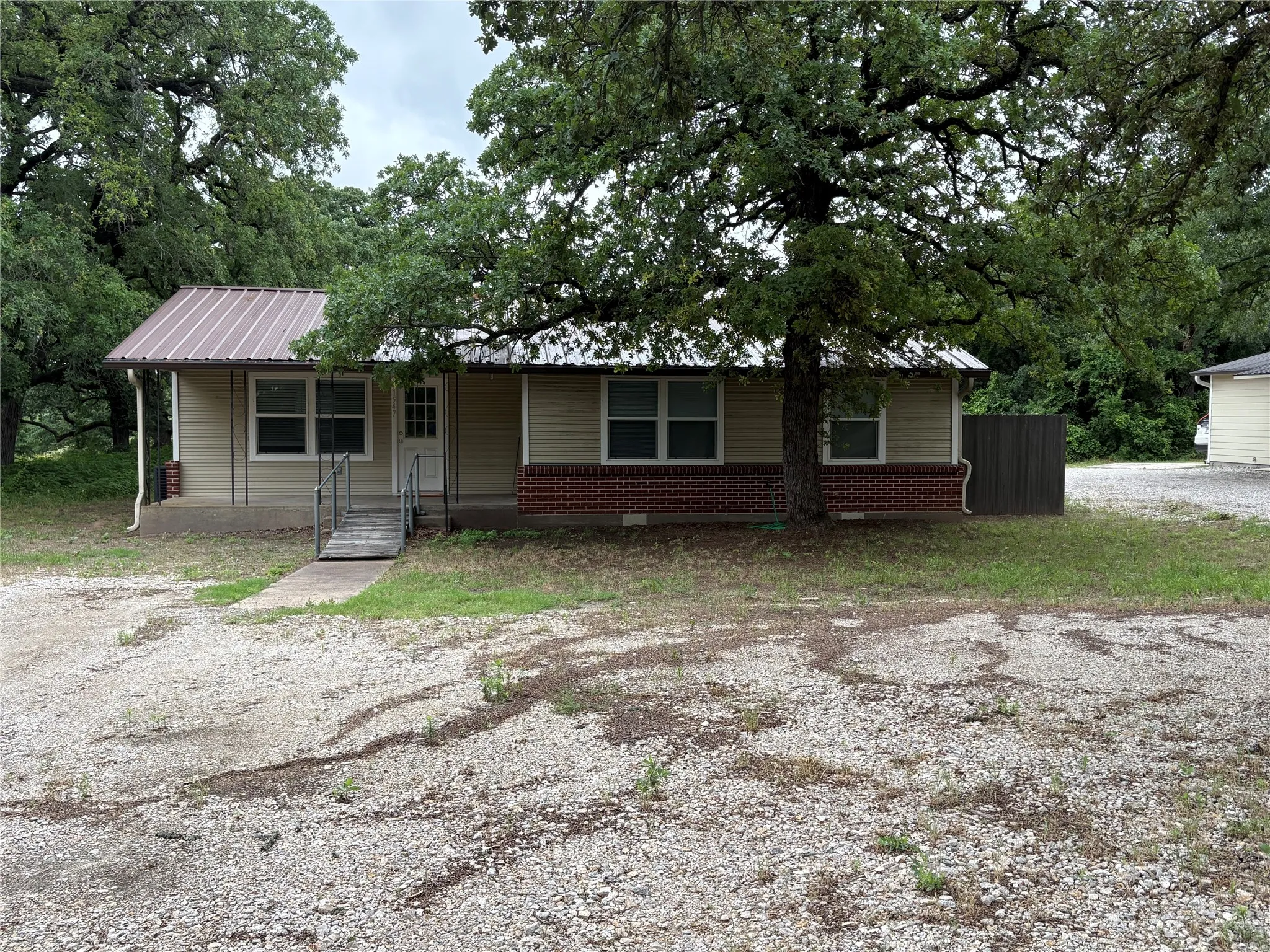 Business For Sale in Parker County , 1543 Ranger Highway, Weatherford, Texas 76086, 0, 0, Garage spaces, 2,668 Sqft, built in 1962, mls#21346247, Real Estate Agent in Weatherford, Homes For Sale in Parker county, Homes For Sale in Weatherford, Realtor in Weatherford Texas, Real Estate Brokerage Independent Realty Texas, Luminita Cordes Realtor
