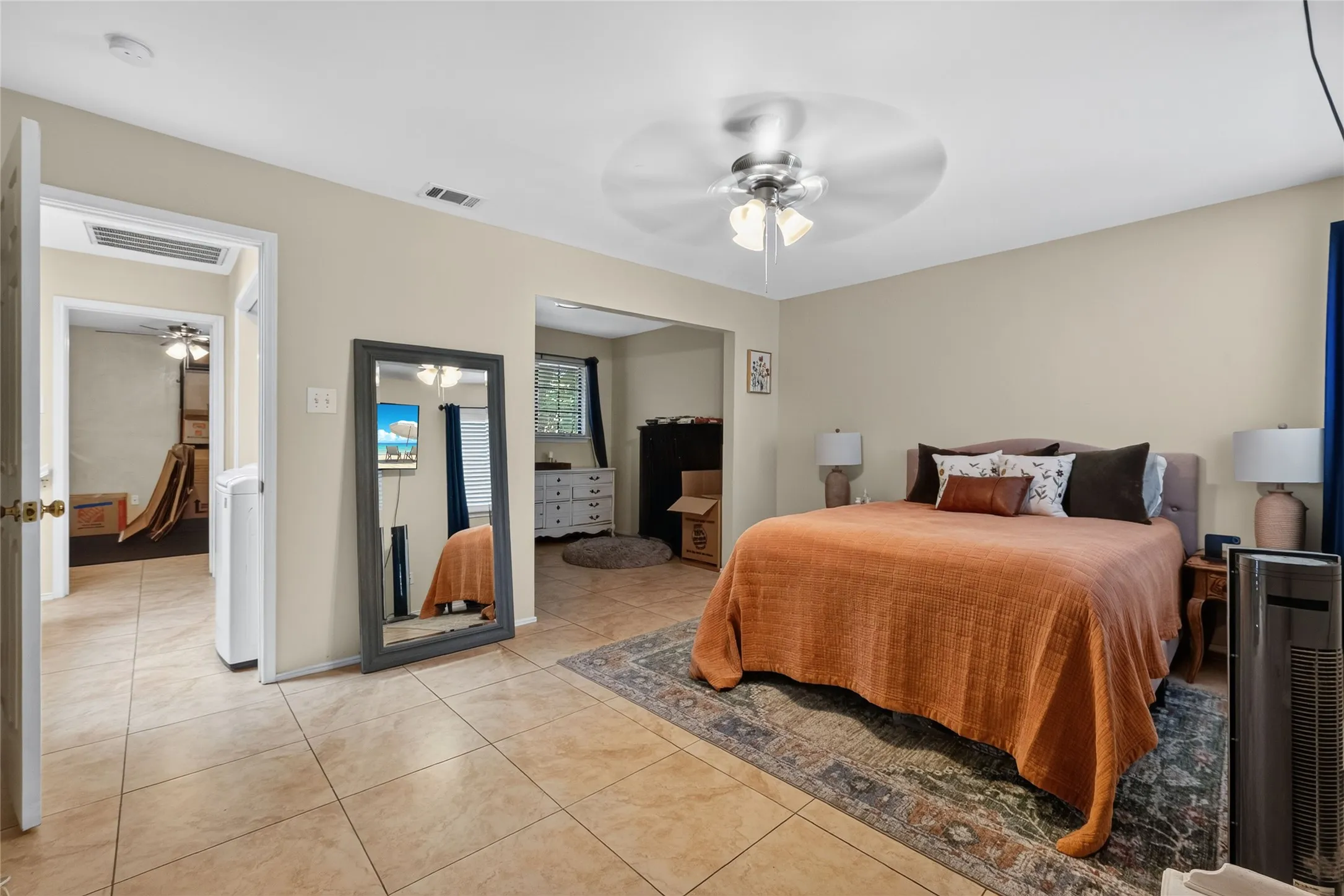 Single Family Residence For Rent in Collin County , 6015 Homestead Court, Dallas, Texas 75252, 3 Bedroom, 3 Bathroom, 2 Garage spaces, 1,905 Sqft, built in 1991, mls#21334762, Real Estate Agent in Dallas, Homes For Rent in Collin county, Homes For Rent in Dallas, Realtor in Dallas Texas, Real Estate Brokerage Independent Realty Texas, Luminita Cordes Realtor