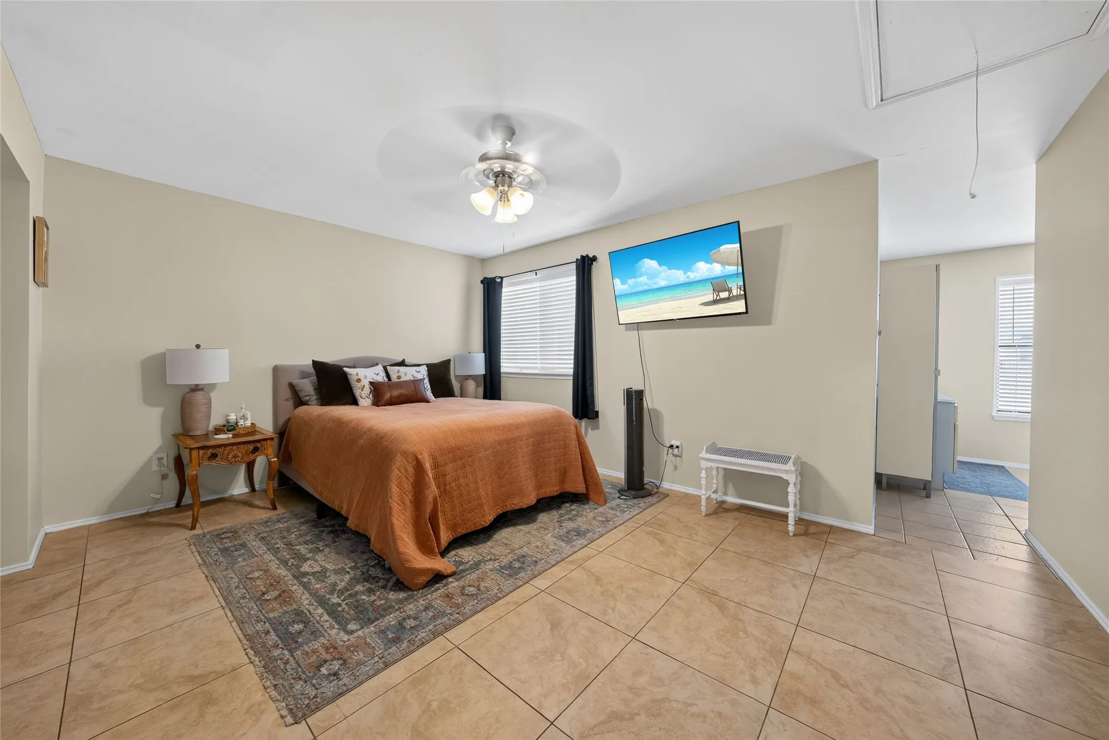Single Family Residence For Rent in Collin County , 6015 Homestead Court, Dallas, Texas 75252, 3 Bedroom, 3 Bathroom, 2 Garage spaces, 1,905 Sqft, built in 1991, mls#21334762, Real Estate Agent in Dallas, Homes For Rent in Collin county, Homes For Rent in Dallas, Realtor in Dallas Texas, Real Estate Brokerage Independent Realty Texas, Luminita Cordes Realtor