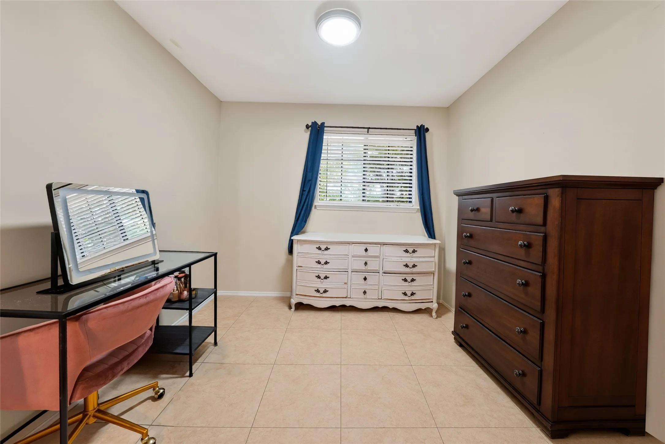 Single Family Residence For Rent in Collin County , 6015 Homestead Court, Dallas, Texas 75252, 3 Bedroom, 3 Bathroom, 2 Garage spaces, 1,905 Sqft, built in 1991, mls#21334762, Real Estate Agent in Dallas, Homes For Rent in Collin county, Homes For Rent in Dallas, Realtor in Dallas Texas, Real Estate Brokerage Independent Realty Texas, Luminita Cordes Realtor