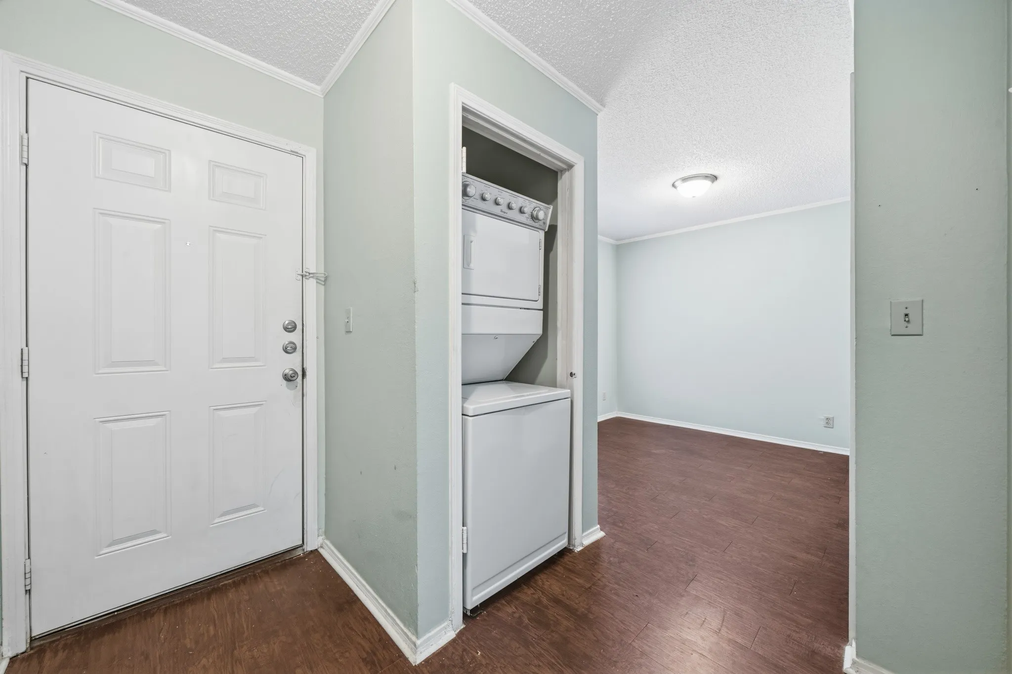Condominium For Sale in Mc Lennan County , 600 Bagby Avenue 4C, Waco, Texas 76706, 3 Bedroom, 3 Bathroom, Garage spaces, 1,206 Sqft, built in 1986, mls#21343323, Real Estate Agent in Waco, Homes For Sale in Mc Lennan county, Homes For Sale in Waco, Realtor in Waco Texas, Real Estate Brokerage Independent Realty Texas, Luminita Cordes Realtor