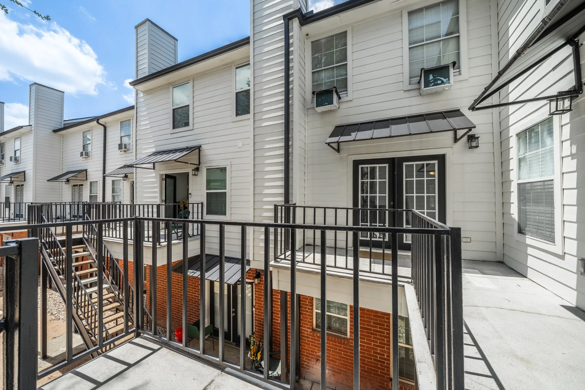 Condominium For Sale in Mc Lennan County , 600 Bagby Avenue 4C, Waco, Texas 76706, 3 Bedroom, 3 Bathroom, Garage spaces, 1,206 Sqft, built in 1986, mls#21343323, Real Estate Agent in Waco, Homes For Sale in Mc Lennan county, Homes For Sale in Waco, Realtor in Waco Texas, Real Estate Brokerage Independent Realty Texas, Luminita Cordes Realtor