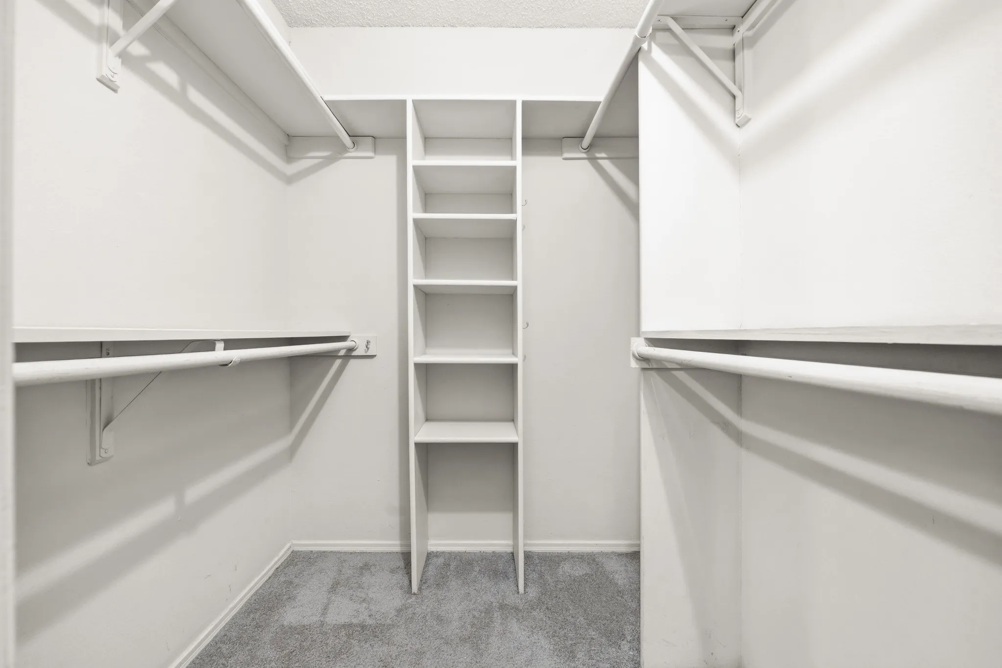 Condominium For Sale in Mc Lennan County , 600 Bagby Avenue 4C, Waco, Texas 76706, 3 Bedroom, 3 Bathroom, Garage spaces, 1,206 Sqft, built in 1986, mls#21343323, Real Estate Agent in Waco, Homes For Sale in Mc Lennan county, Homes For Sale in Waco, Realtor in Waco Texas, Real Estate Brokerage Independent Realty Texas, Luminita Cordes Realtor