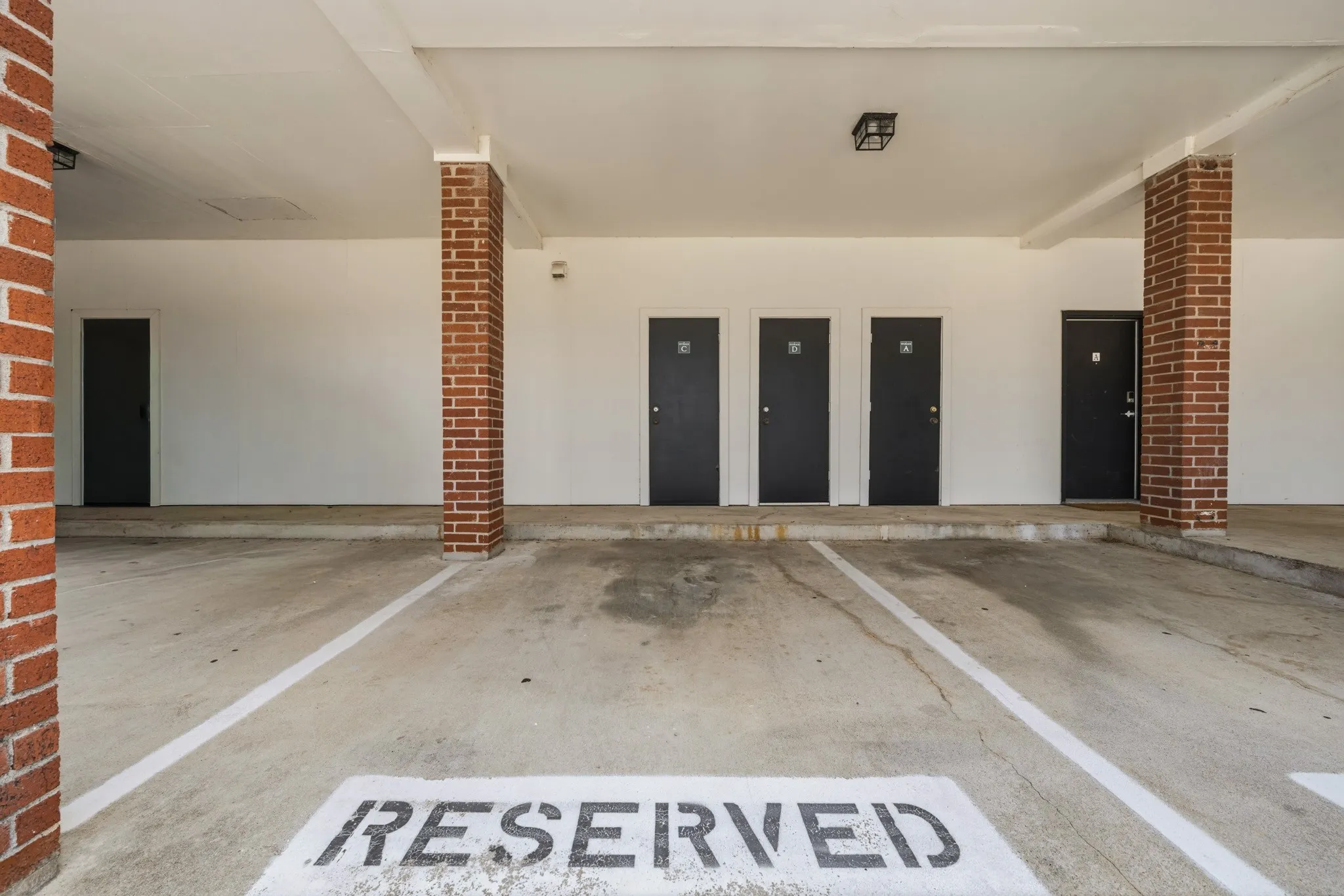 Condominium For Sale in Mc Lennan County , 600 Bagby Avenue 4C, Waco, Texas 76706, 3 Bedroom, 3 Bathroom, Garage spaces, 1,206 Sqft, built in 1986, mls#21343323, Real Estate Agent in Waco, Homes For Sale in Mc Lennan county, Homes For Sale in Waco, Realtor in Waco Texas, Real Estate Brokerage Independent Realty Texas, Luminita Cordes Realtor