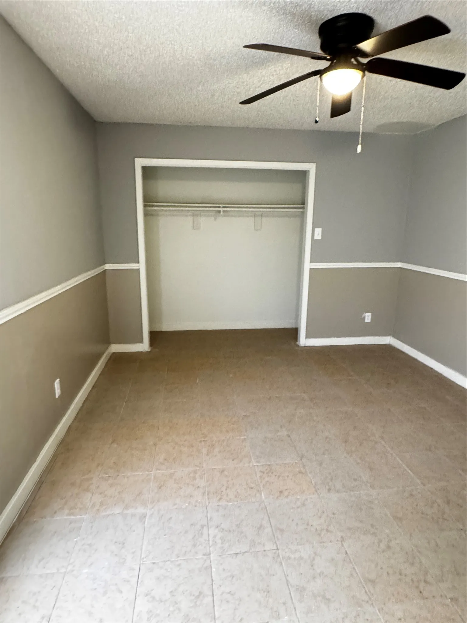 Duplex For Rent in Dallas County , 5410 Brookhollow Drive, Sachse, Texas 75048, 2 Bedroom, 2 Bathroom, 1 Garage spaces, 1,400 Sqft, built in 1983, mls#21346672, Real Estate Agent in Sachse, Homes For Rent in Dallas county, Homes For Rent in Sachse, Realtor in Sachse Texas, Real Estate Brokerage Independent Realty Texas, Luminita Cordes Realtor