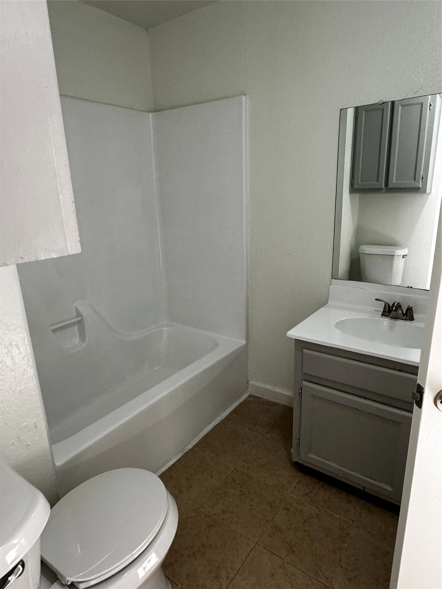 Duplex For Rent in Dallas County , 5410 Brookhollow Drive, Sachse, Texas 75048, 2 Bedroom, 2 Bathroom, 1 Garage spaces, 1,400 Sqft, built in 1983, mls#21346672, Real Estate Agent in Sachse, Homes For Rent in Dallas county, Homes For Rent in Sachse, Realtor in Sachse Texas, Real Estate Brokerage Independent Realty Texas, Luminita Cordes Realtor