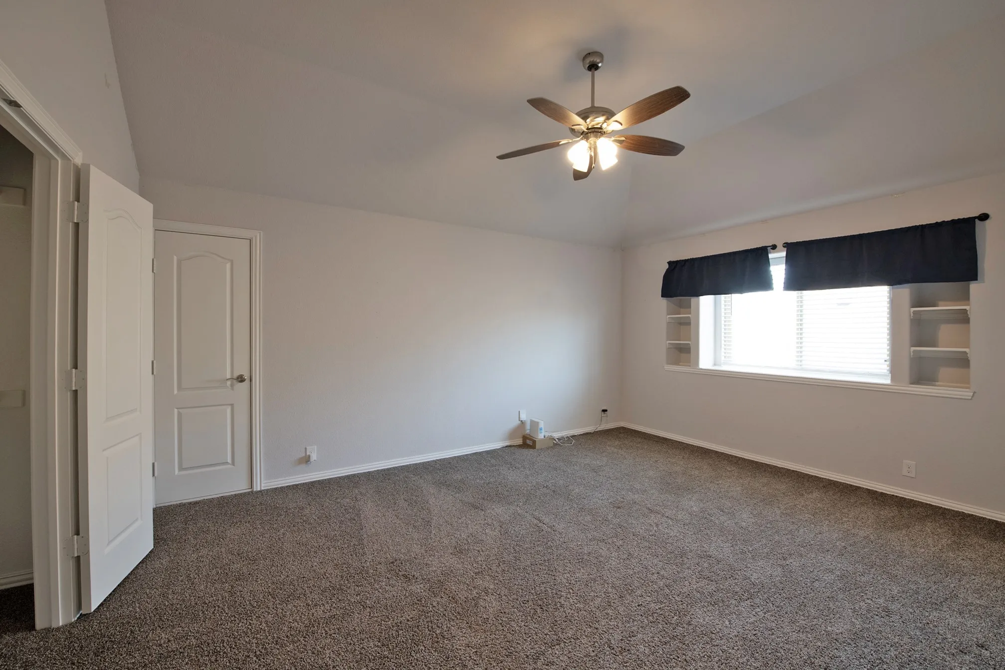 Single Family Residence For Sale in Kaufman County , 3603 Monticello Way, Forney, Texas 75126, 4 Bedroom, 3 Bathroom, 2 Garage spaces, 3,435 Sqft, built in 2021, mls#21346625, Real Estate Agent in Forney, Homes For Sale in Kaufman county, Homes For Sale in Forney, Realtor in Forney Texas, Real Estate Brokerage Independent Realty Texas, Luminita Cordes Realtor