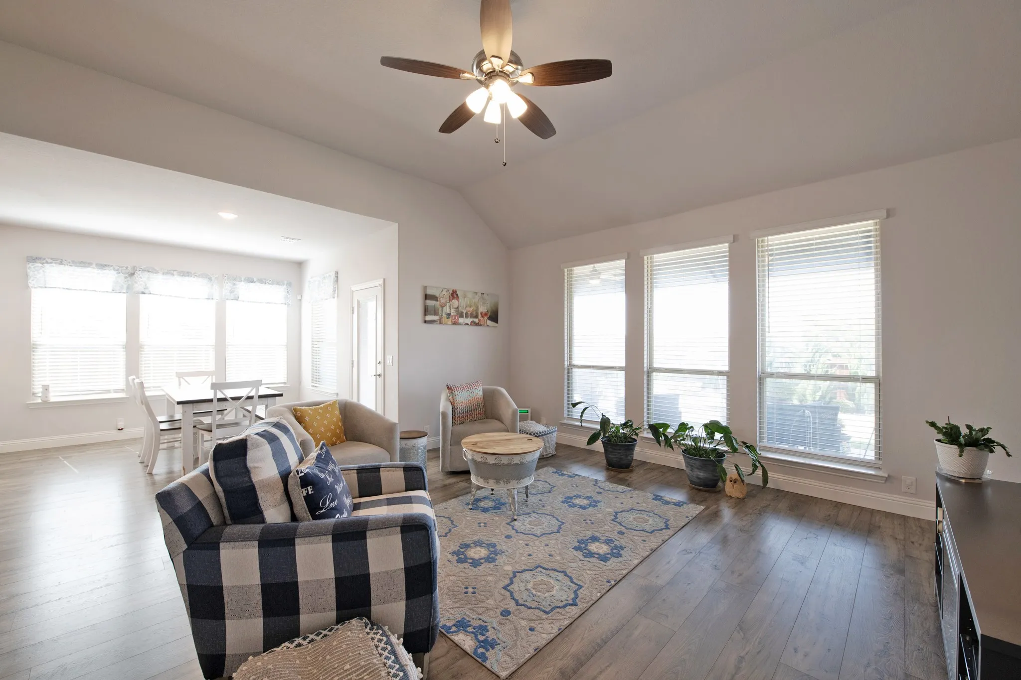Single Family Residence For Sale in Kaufman County , 3603 Monticello Way, Forney, Texas 75126, 4 Bedroom, 3 Bathroom, 2 Garage spaces, 3,435 Sqft, built in 2021, mls#21346625, Real Estate Agent in Forney, Homes For Sale in Kaufman county, Homes For Sale in Forney, Realtor in Forney Texas, Real Estate Brokerage Independent Realty Texas, Luminita Cordes Realtor