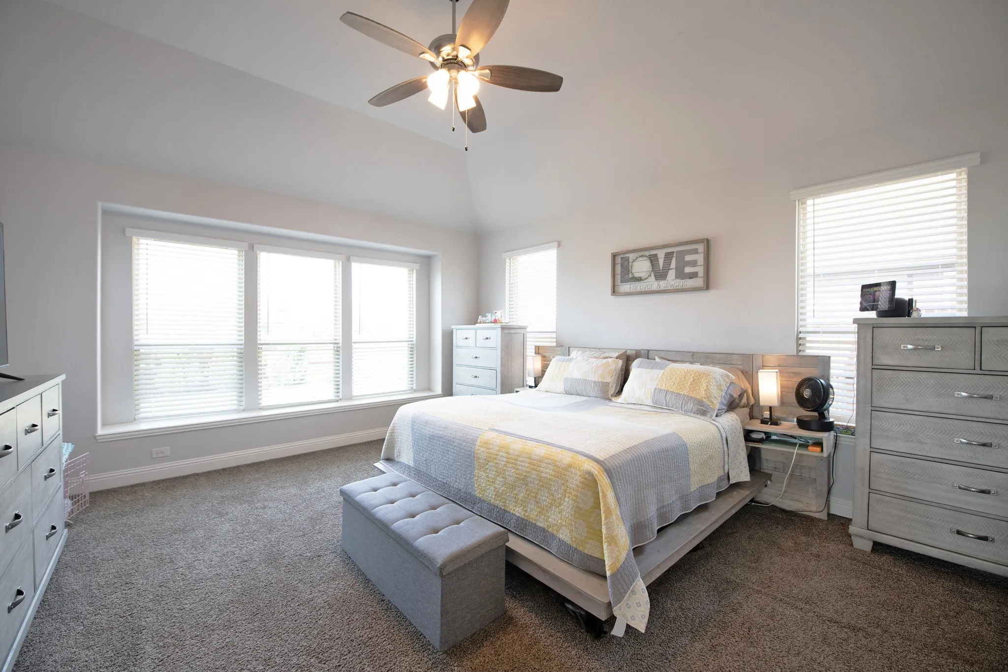 Single Family Residence For Sale in Kaufman County , 3603 Monticello Way, Forney, Texas 75126, 4 Bedroom, 3 Bathroom, 2 Garage spaces, 3,435 Sqft, built in 2021, mls#21346625, Real Estate Agent in Forney, Homes For Sale in Kaufman county, Homes For Sale in Forney, Realtor in Forney Texas, Real Estate Brokerage Independent Realty Texas, Luminita Cordes Realtor