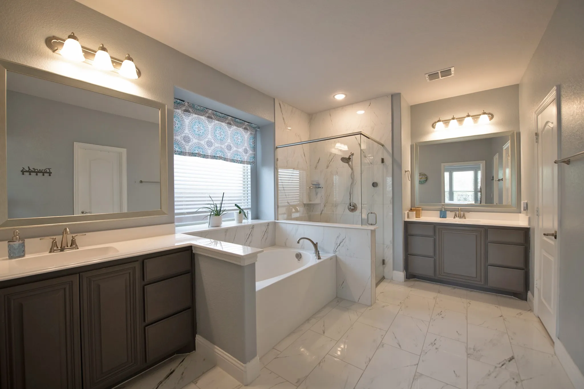 Single Family Residence For Sale in Kaufman County , 3603 Monticello Way, Forney, Texas 75126, 4 Bedroom, 3 Bathroom, 2 Garage spaces, 3,435 Sqft, built in 2021, mls#21346625, Real Estate Agent in Forney, Homes For Sale in Kaufman county, Homes For Sale in Forney, Realtor in Forney Texas, Real Estate Brokerage Independent Realty Texas, Luminita Cordes Realtor
