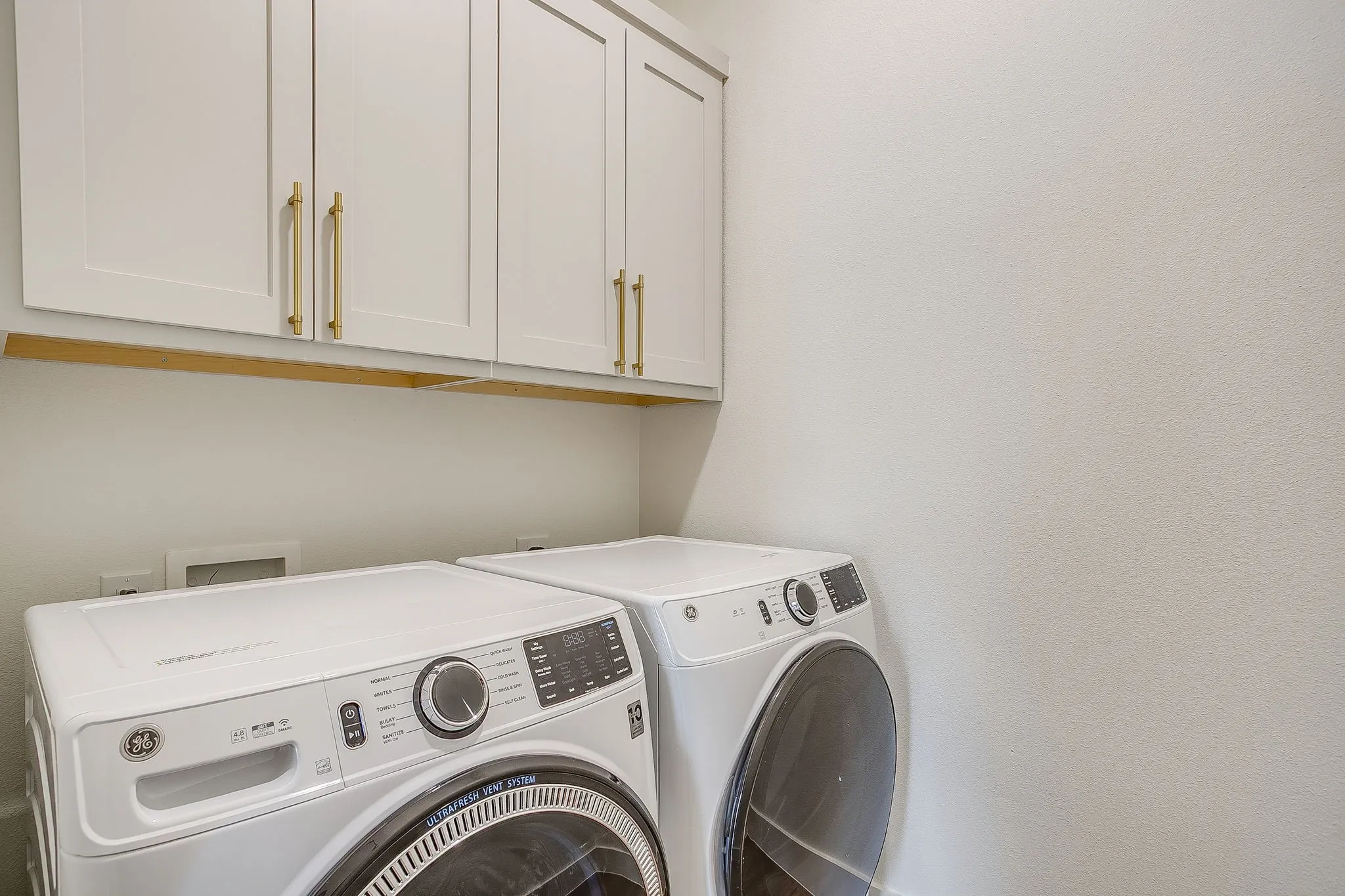 Single Family Residence For Sale in Tarrant County , 2705 Gordon Avenue, Fort Worth, Texas 76110, 5 Bedroom, 6 Bathroom, Garage spaces, 2,837 Sqft, built in 2026, mls#21346473, Real Estate Agent in Fort Worth, Homes For Sale in Tarrant county, Homes For Sale in Fort Worth, Realtor in Fort Worth Texas, Real Estate Brokerage Independent Realty Texas, Luminita Cordes Realtor