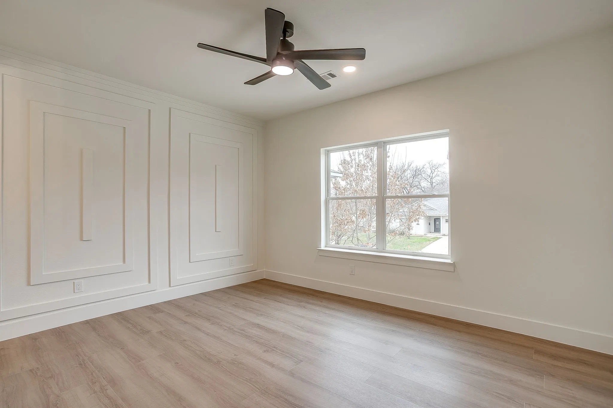 Single Family Residence For Sale in Tarrant County , 2705 Gordon Avenue, Fort Worth, Texas 76110, 5 Bedroom, 6 Bathroom, Garage spaces, 2,837 Sqft, built in 2026, mls#21346473, Real Estate Agent in Fort Worth, Homes For Sale in Tarrant county, Homes For Sale in Fort Worth, Realtor in Fort Worth Texas, Real Estate Brokerage Independent Realty Texas, Luminita Cordes Realtor