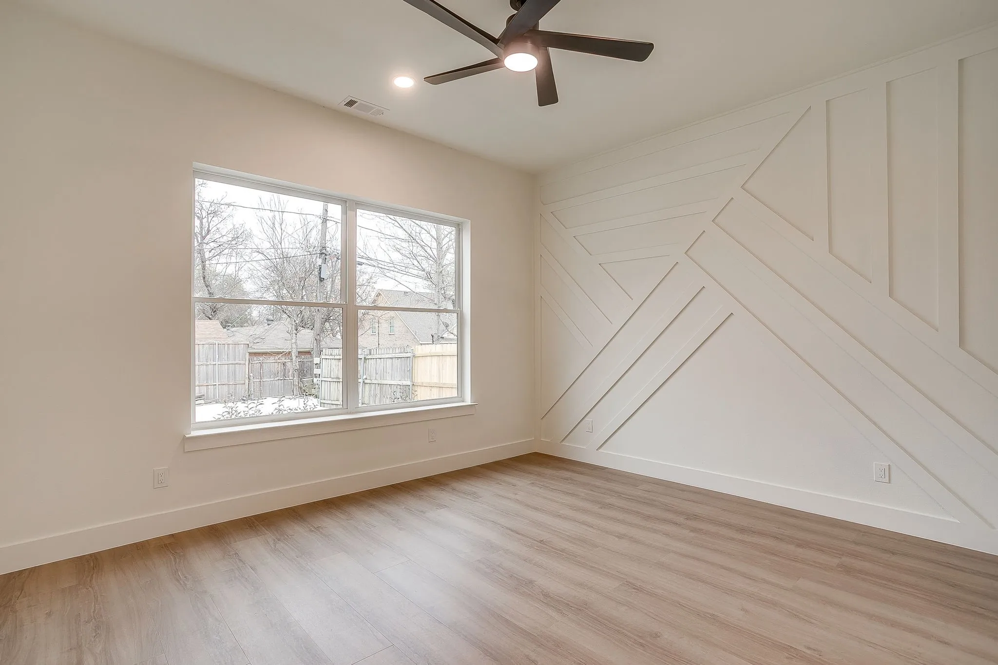 Single Family Residence For Sale in Tarrant County , 2705 Gordon Avenue, Fort Worth, Texas 76110, 5 Bedroom, 6 Bathroom, Garage spaces, 2,837 Sqft, built in 2026, mls#21346473, Real Estate Agent in Fort Worth, Homes For Sale in Tarrant county, Homes For Sale in Fort Worth, Realtor in Fort Worth Texas, Real Estate Brokerage Independent Realty Texas, Luminita Cordes Realtor