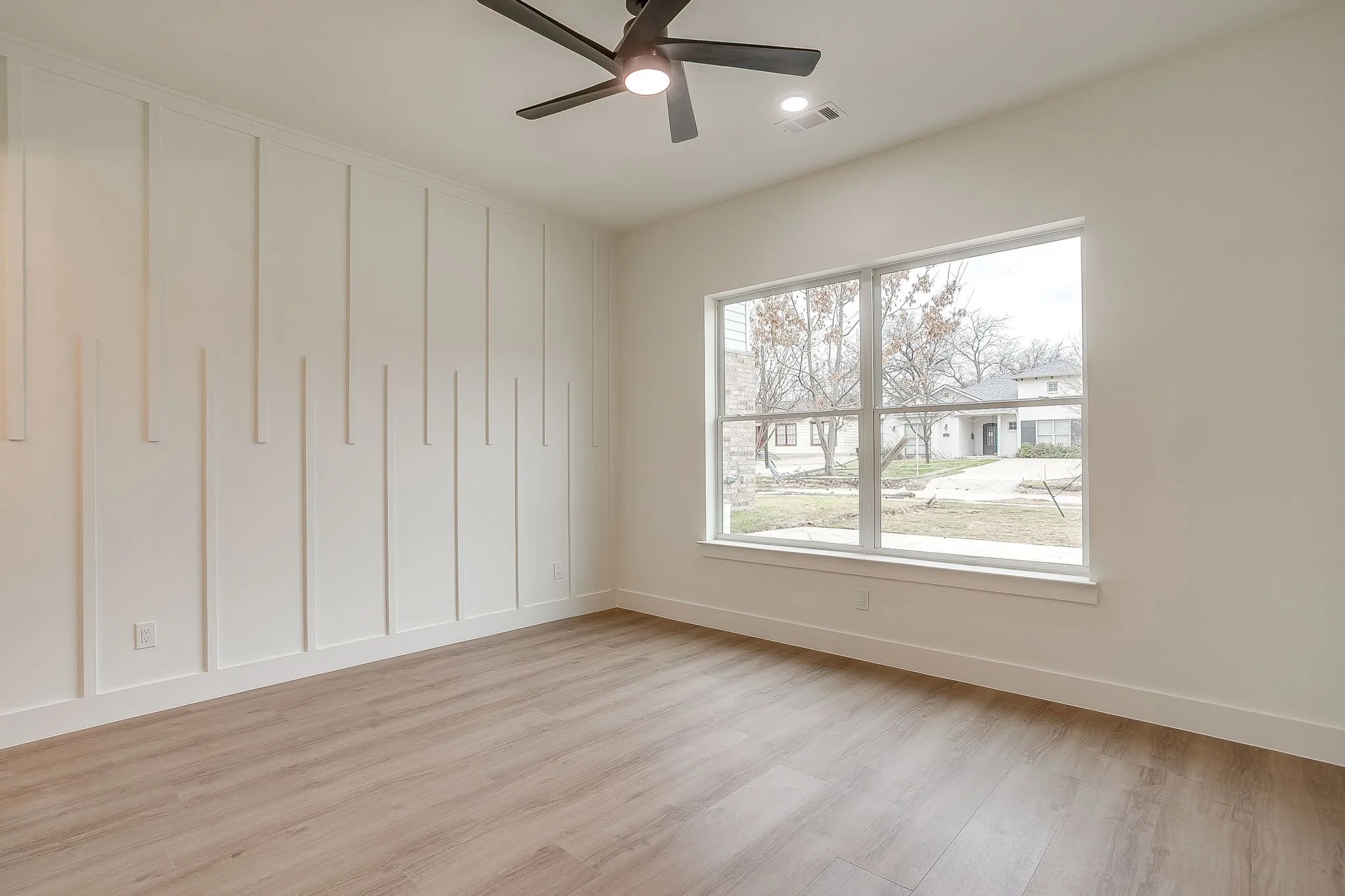 Single Family Residence For Sale in Tarrant County , 2705 Gordon Avenue, Fort Worth, Texas 76110, 5 Bedroom, 6 Bathroom, Garage spaces, 2,837 Sqft, built in 2026, mls#21346473, Real Estate Agent in Fort Worth, Homes For Sale in Tarrant county, Homes For Sale in Fort Worth, Realtor in Fort Worth Texas, Real Estate Brokerage Independent Realty Texas, Luminita Cordes Realtor