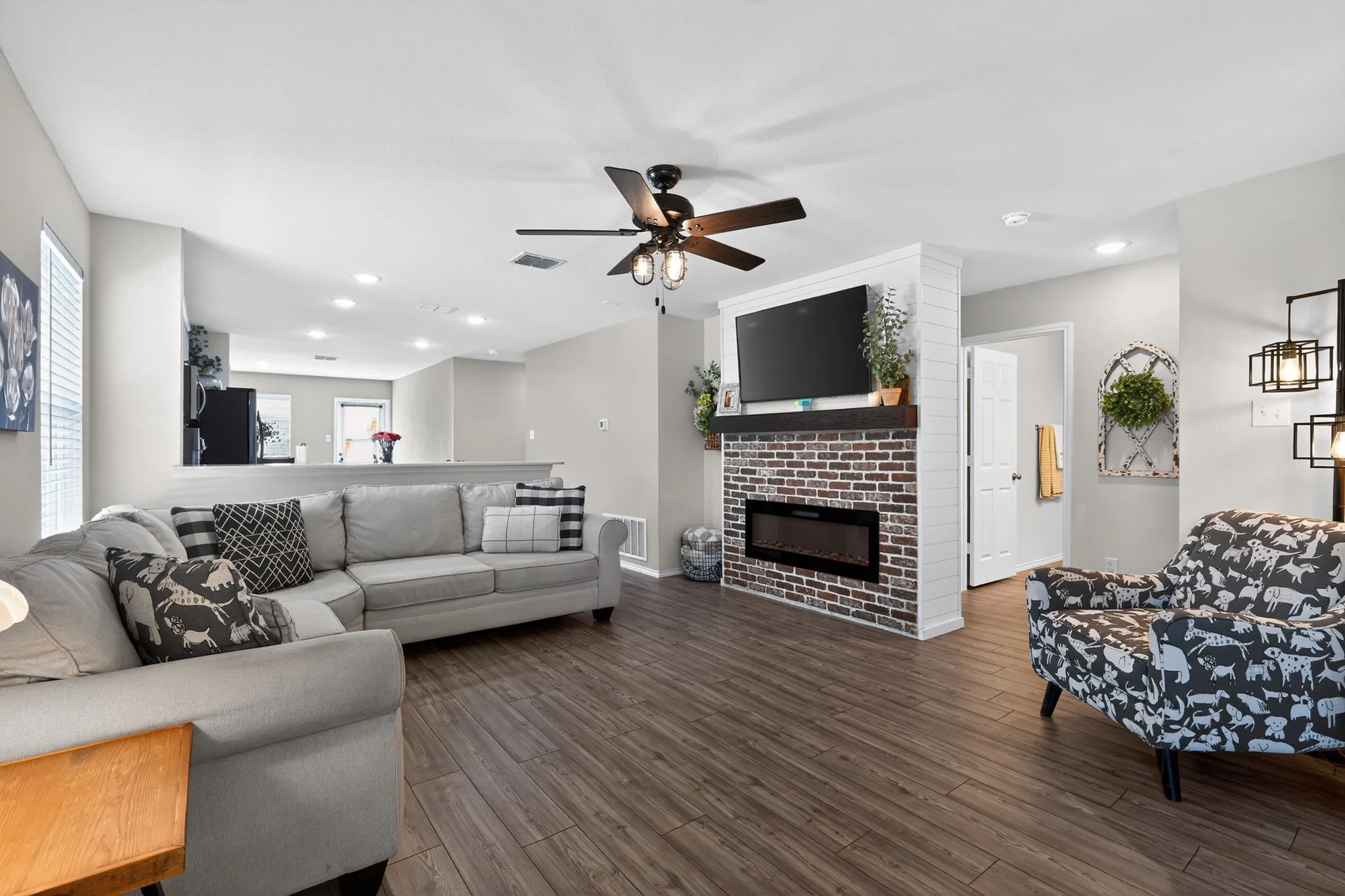 Single Family Residence For Sale in Kaufman County , 1552 Vega Drive, Forney, Texas 75126, 3 Bedroom, 2 Bathroom, 2 Garage spaces, 1,517 Sqft, built in 2021, mls#21346682, Real Estate Agent in Forney, Homes For Sale in Kaufman county, Homes For Sale in Forney, Realtor in Forney Texas, Real Estate Brokerage Independent Realty Texas, Luminita Cordes Realtor