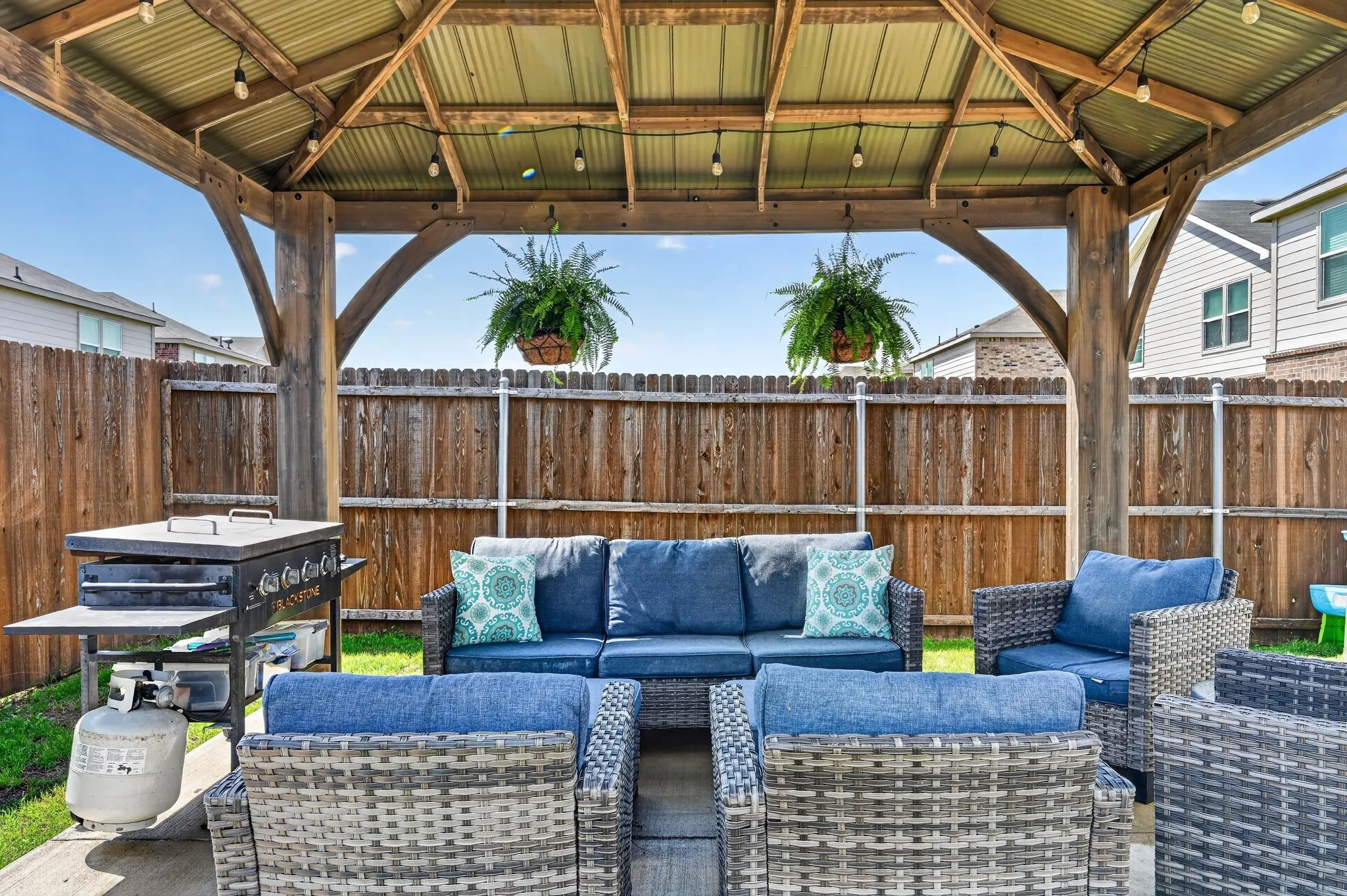 Single Family Residence For Sale in Kaufman County , 1552 Vega Drive, Forney, Texas 75126, 3 Bedroom, 2 Bathroom, 2 Garage spaces, 1,517 Sqft, built in 2021, mls#21346682, Real Estate Agent in Forney, Homes For Sale in Kaufman county, Homes For Sale in Forney, Realtor in Forney Texas, Real Estate Brokerage Independent Realty Texas, Luminita Cordes Realtor