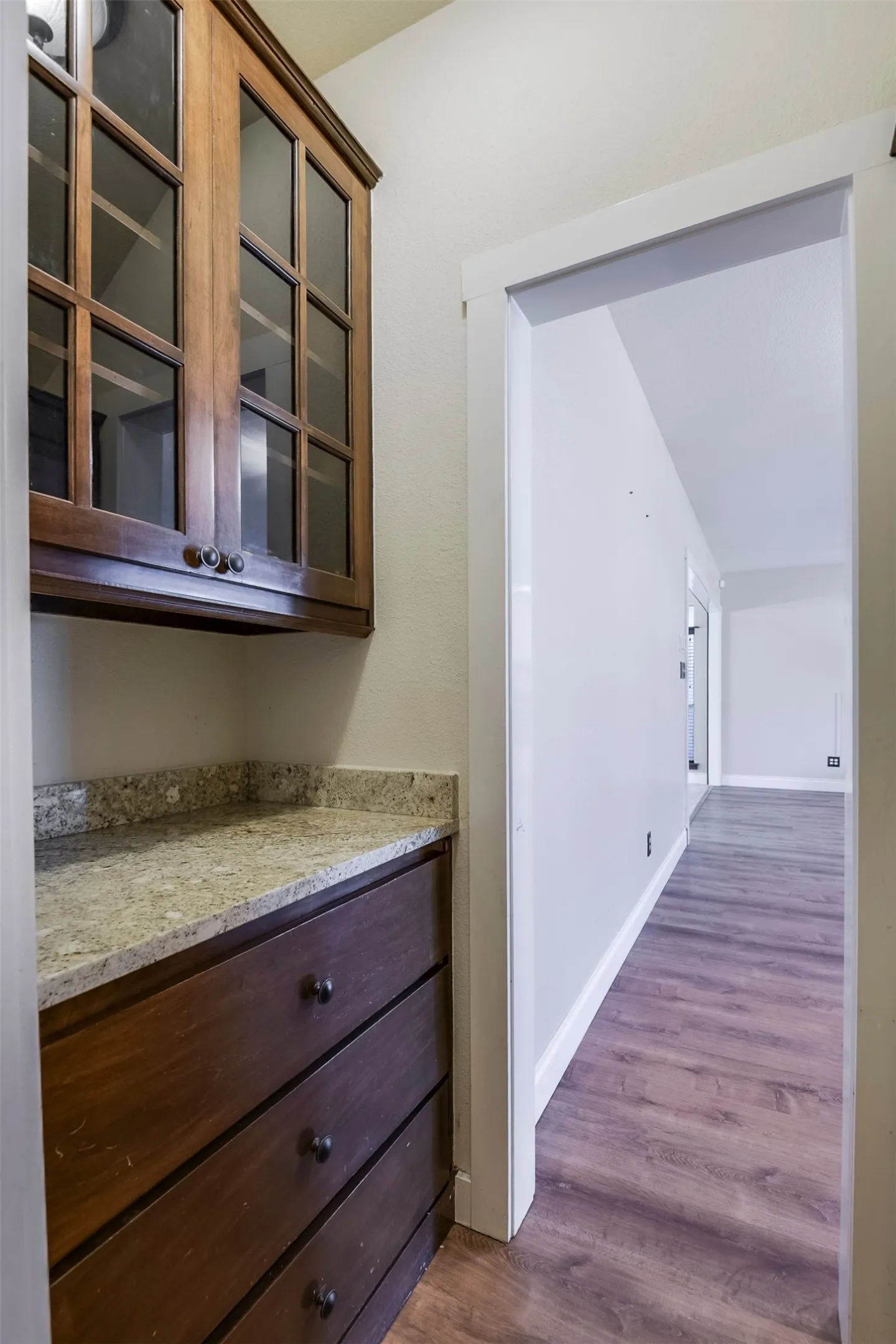 Single Family Residence For Sale in Parker County , 102 Tiffany Trail, Weatherford, Texas 76086, 4 Bedroom, 4 Bathroom, 2 Garage spaces, 2,943 Sqft, built in 1999, mls#21343308, Real Estate Agent in Weatherford, Homes For Sale in Parker county, Homes For Sale in Weatherford, Realtor in Weatherford Texas, Real Estate Brokerage Independent Realty Texas, Luminita Cordes Realtor