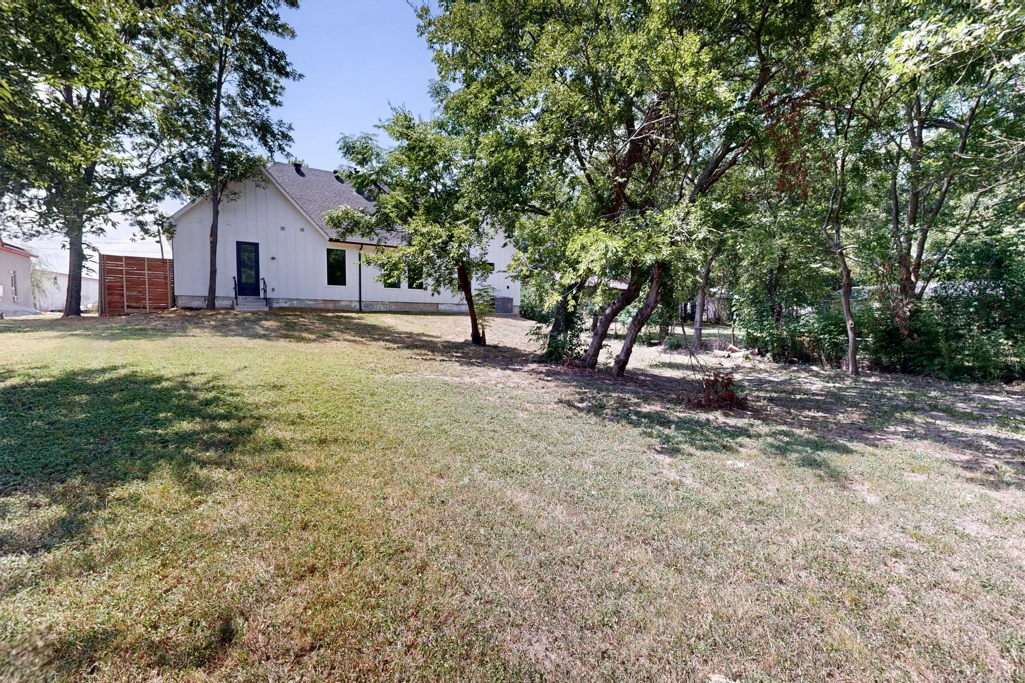Single Family Residence For Sale in Kaufman County , 609 E Grove Street, Kaufman, Texas 75142, 3 Bedrooms, 4 Bathrooms, 2 Garage spaces, 1,828 Sqft, built in 2026, Price $374,900, mls#21346458, Real Estate Agent in Kaufman, Homes For Sale in Kaufman county, Homes For Sale in Kaufman, Realtor in Kaufman Texas, Real Estate Brokerage Independent Realty Texas, Luminita Cordes Realtor