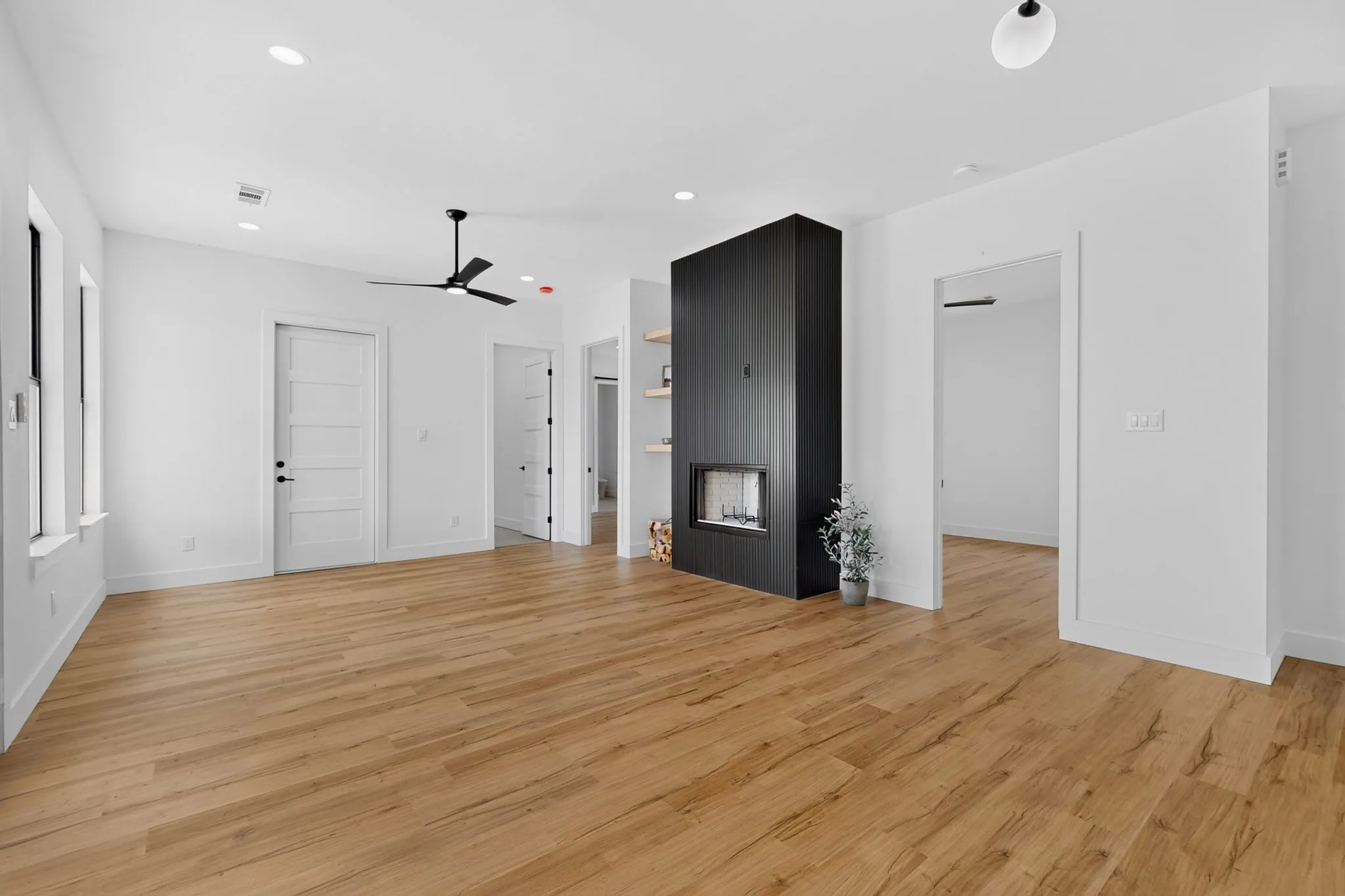 Single Family Residence For Sale in Kaufman County , 609 E Grove Street, Kaufman, Texas 75142, 3 Bedrooms, 4 Bathrooms, 2 Garage spaces, 1,828 Sqft, built in 2026, Price $374,900, mls#21346458, Real Estate Agent in Kaufman, Homes For Sale in Kaufman county, Homes For Sale in Kaufman, Realtor in Kaufman Texas, Real Estate Brokerage Independent Realty Texas, Luminita Cordes Realtor