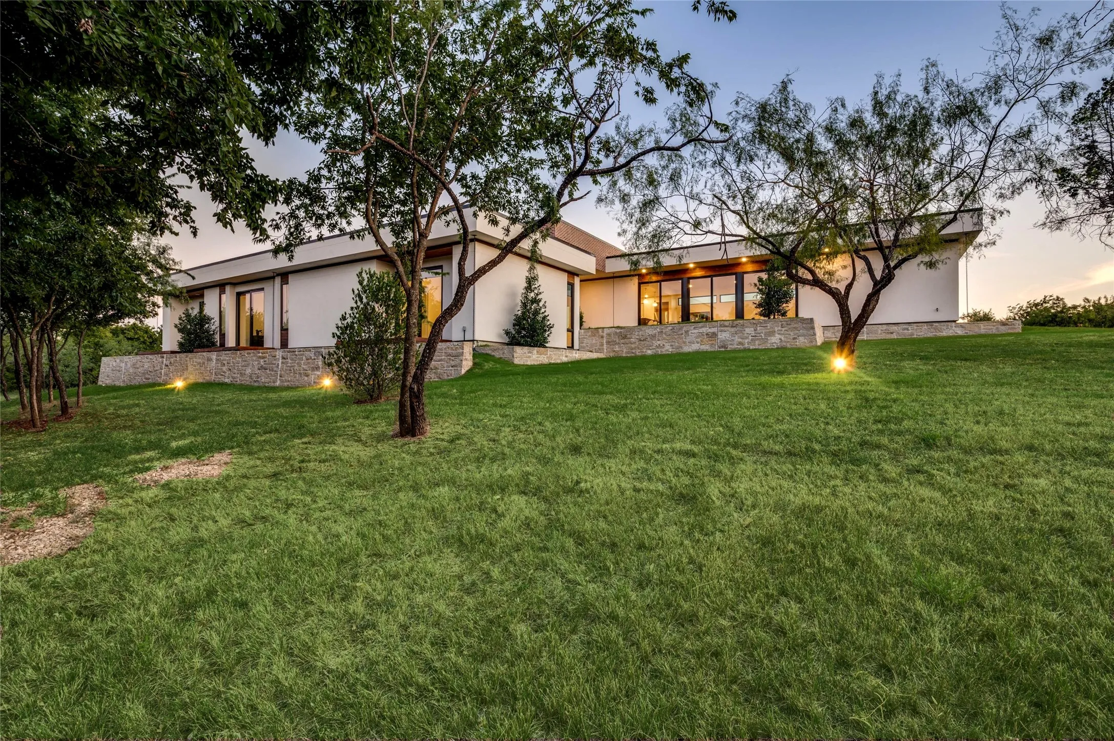 Single Family Residence For Sale in Dallas County , 3120 Sanctuary Drive, Grand Prairie, Texas 75104, 3 Bedroom, 3 Bathroom, 2 Garage spaces, 3,332 Sqft, built in 2024, mls#21344327, Real Estate Agent in Grand Prairie, Homes For Sale in Dallas county, Homes For Sale in Grand Prairie, Realtor in Grand Prairie Texas, Real Estate Brokerage Independent Realty Texas, Luminita Cordes Realtor