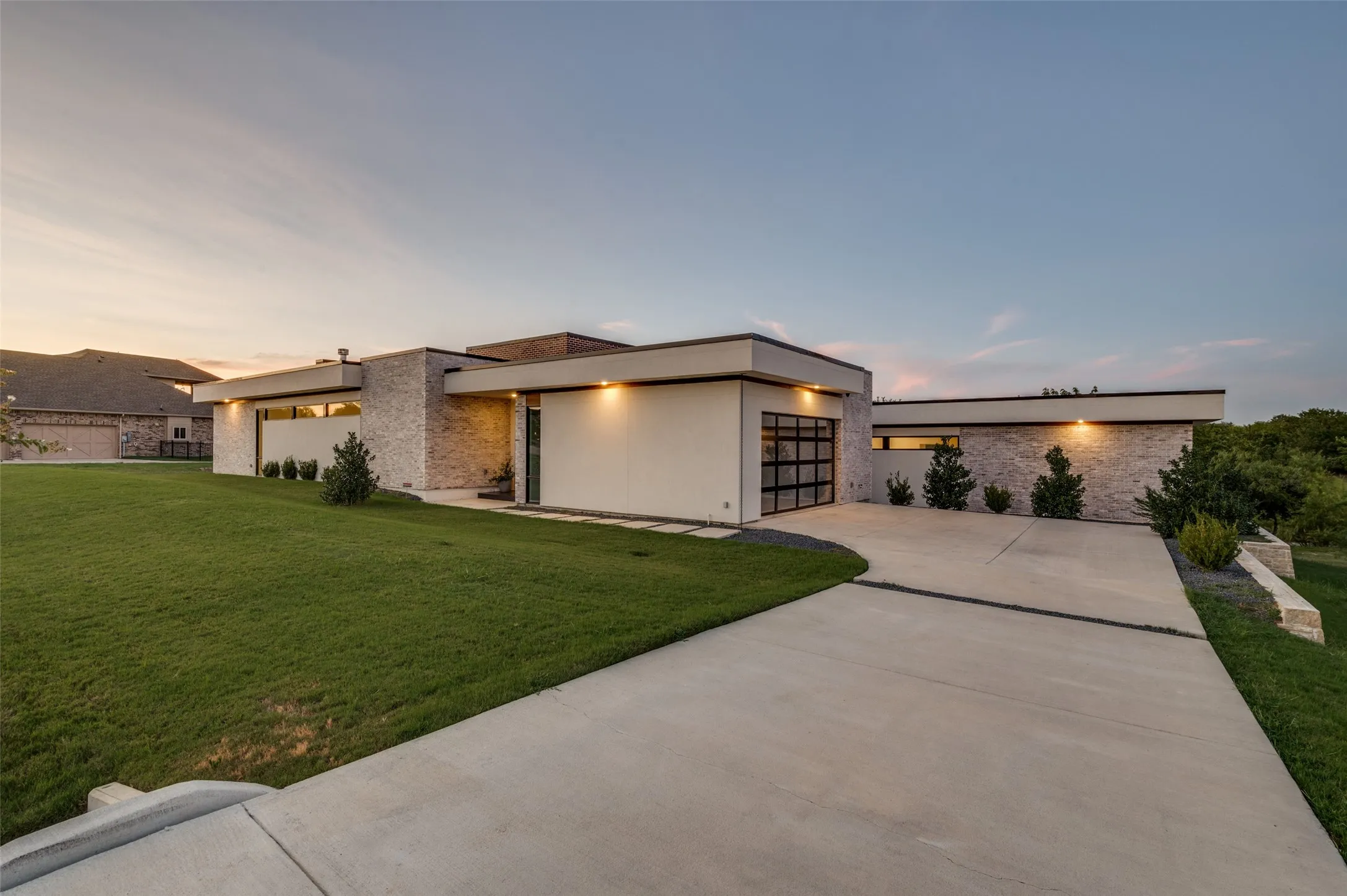 Single Family Residence For Sale in Dallas County , 3120 Sanctuary Drive, Grand Prairie, Texas 75104, 3 Bedroom, 3 Bathroom, 2 Garage spaces, 3,332 Sqft, built in 2024, mls#21344327, Real Estate Agent in Grand Prairie, Homes For Sale in Dallas county, Homes For Sale in Grand Prairie, Realtor in Grand Prairie Texas, Real Estate Brokerage Independent Realty Texas, Luminita Cordes Realtor