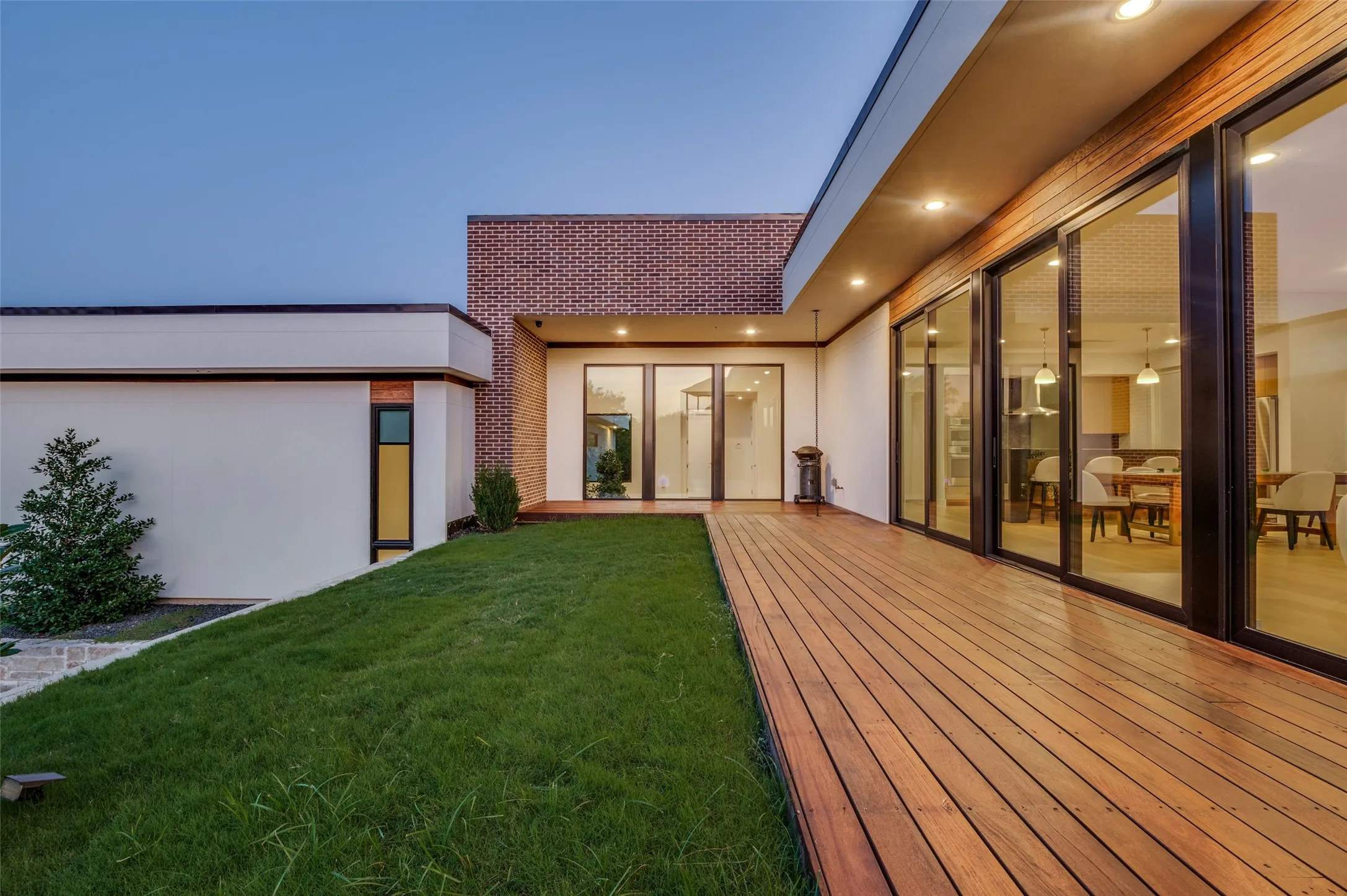 Single Family Residence For Sale in Dallas County , 3120 Sanctuary Drive, Grand Prairie, Texas 75104, 3 Bedroom, 3 Bathroom, 2 Garage spaces, 3,332 Sqft, built in 2024, mls#21344327, Real Estate Agent in Grand Prairie, Homes For Sale in Dallas county, Homes For Sale in Grand Prairie, Realtor in Grand Prairie Texas, Real Estate Brokerage Independent Realty Texas, Luminita Cordes Realtor