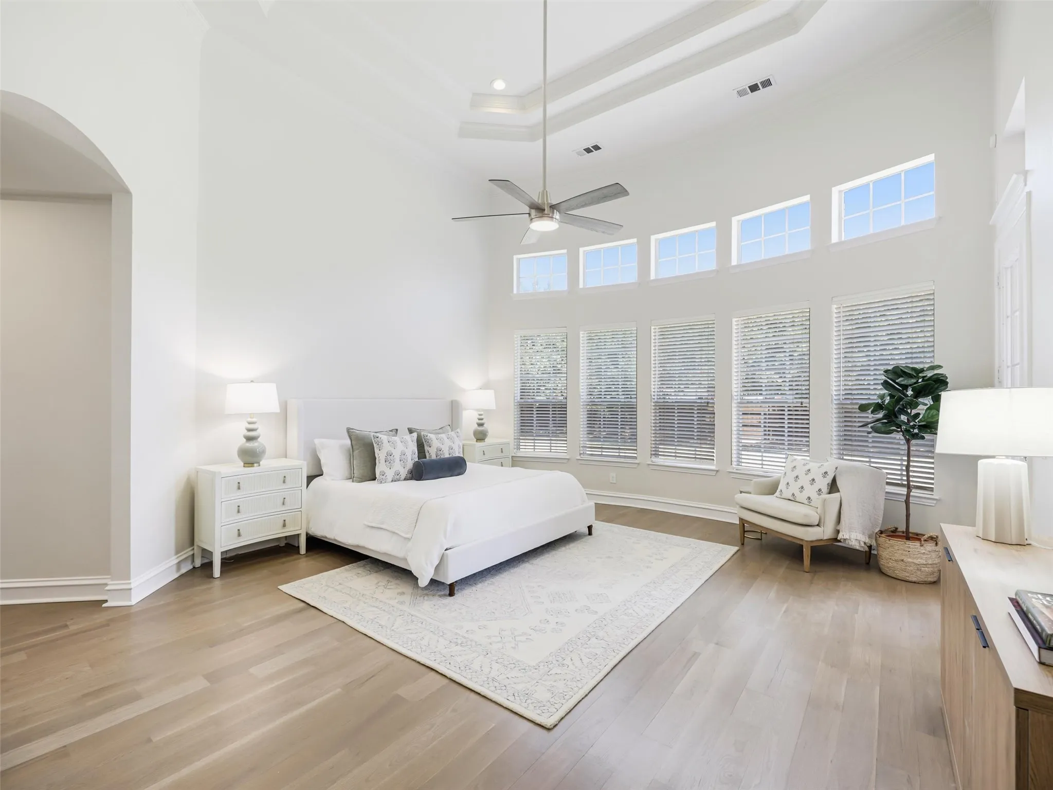 Single Family Residence For Sale in Collin County , 7798 Meadow Hill Drive, Frisco, Texas 75033, 4 Bedroom, 4 Bathroom, 3 Garage spaces, 5,073 Sqft, built in 2002, mls#21345274, Real Estate Agent in Frisco, Homes For Sale in Collin county, Homes For Sale in Frisco, Realtor in Frisco Texas, Real Estate Brokerage Independent Realty Texas, Luminita Cordes Realtor