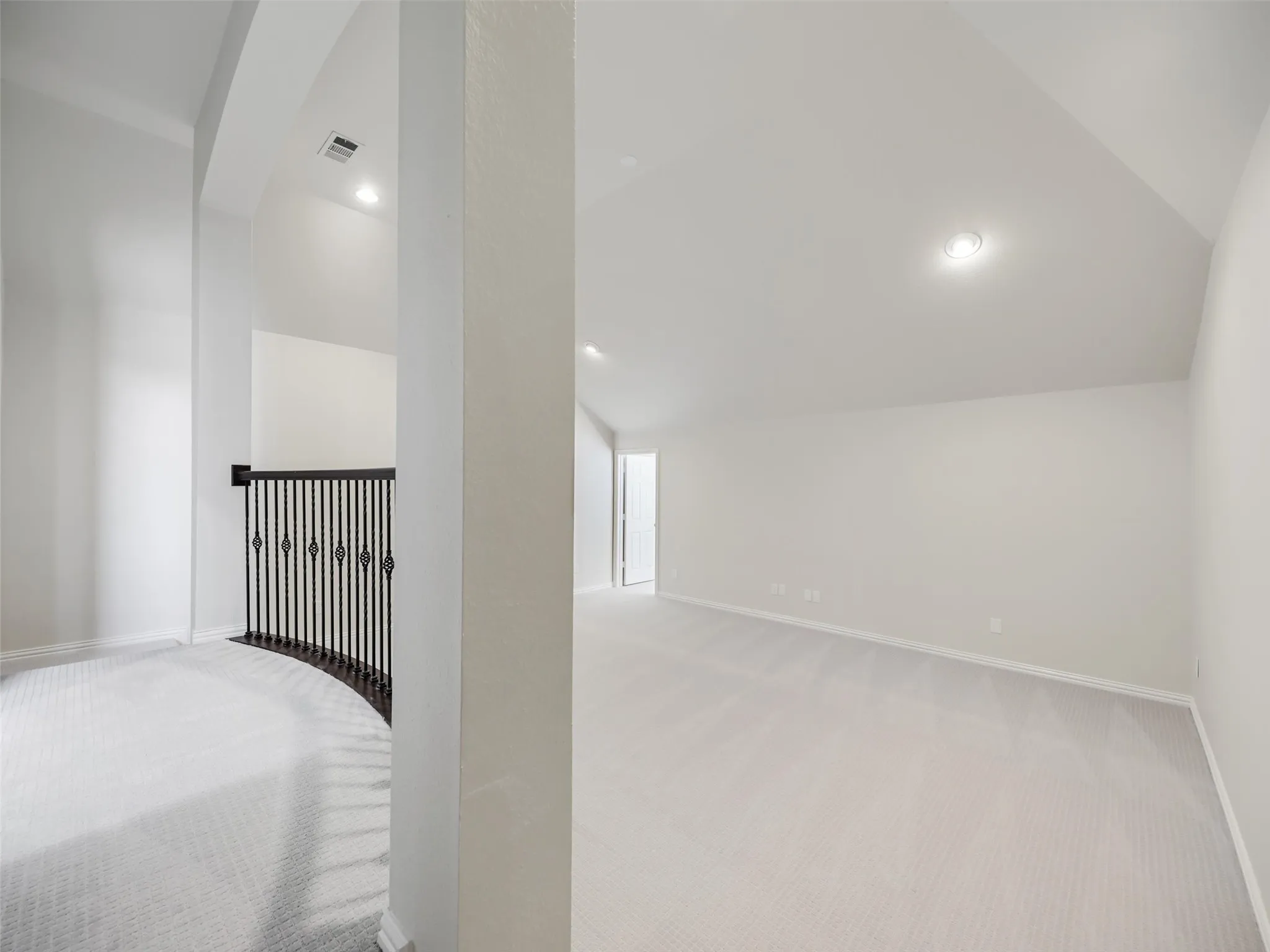 Single Family Residence For Sale in Collin County , 7798 Meadow Hill Drive, Frisco, Texas 75033, 4 Bedroom, 4 Bathroom, 3 Garage spaces, 5,073 Sqft, built in 2002, mls#21345274, Real Estate Agent in Frisco, Homes For Sale in Collin county, Homes For Sale in Frisco, Realtor in Frisco Texas, Real Estate Brokerage Independent Realty Texas, Luminita Cordes Realtor