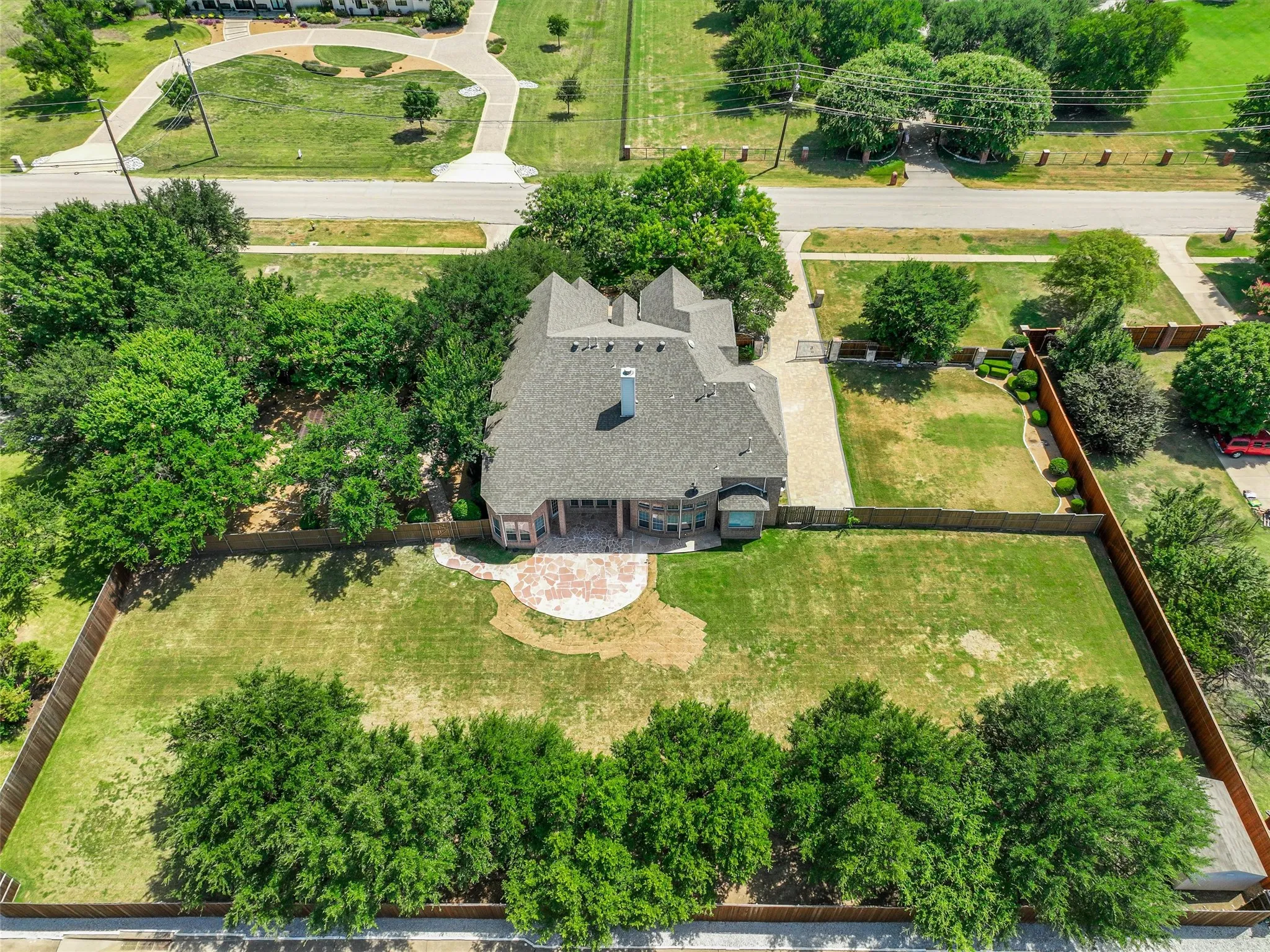 Single Family Residence For Sale in Collin County , 7798 Meadow Hill Drive, Frisco, Texas 75033, 4 Bedroom, 4 Bathroom, 3 Garage spaces, 5,073 Sqft, built in 2002, mls#21345274, Real Estate Agent in Frisco, Homes For Sale in Collin county, Homes For Sale in Frisco, Realtor in Frisco Texas, Real Estate Brokerage Independent Realty Texas, Luminita Cordes Realtor
