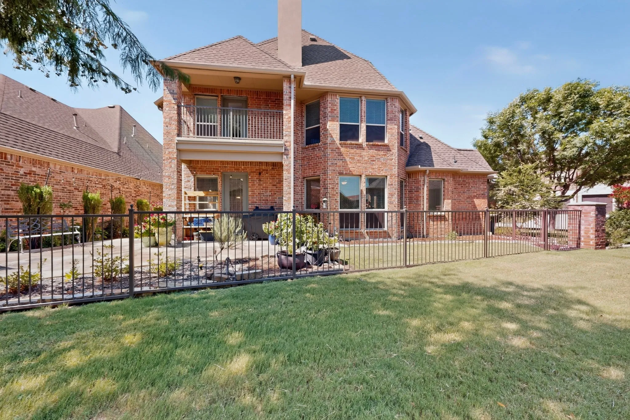 Single Family Residence For Sale in Collin County , 20 Glistening Pond Drive, Frisco, Texas 75034, 4 Bedroom, 4 Bathroom, 2 Garage spaces, 3,476 Sqft, built in 2005, mls#21346350, Real Estate Agent in Frisco, Homes For Sale in Collin county, Homes For Sale in Frisco, Realtor in Frisco Texas, Real Estate Brokerage Independent Realty Texas, Luminita Cordes Realtor