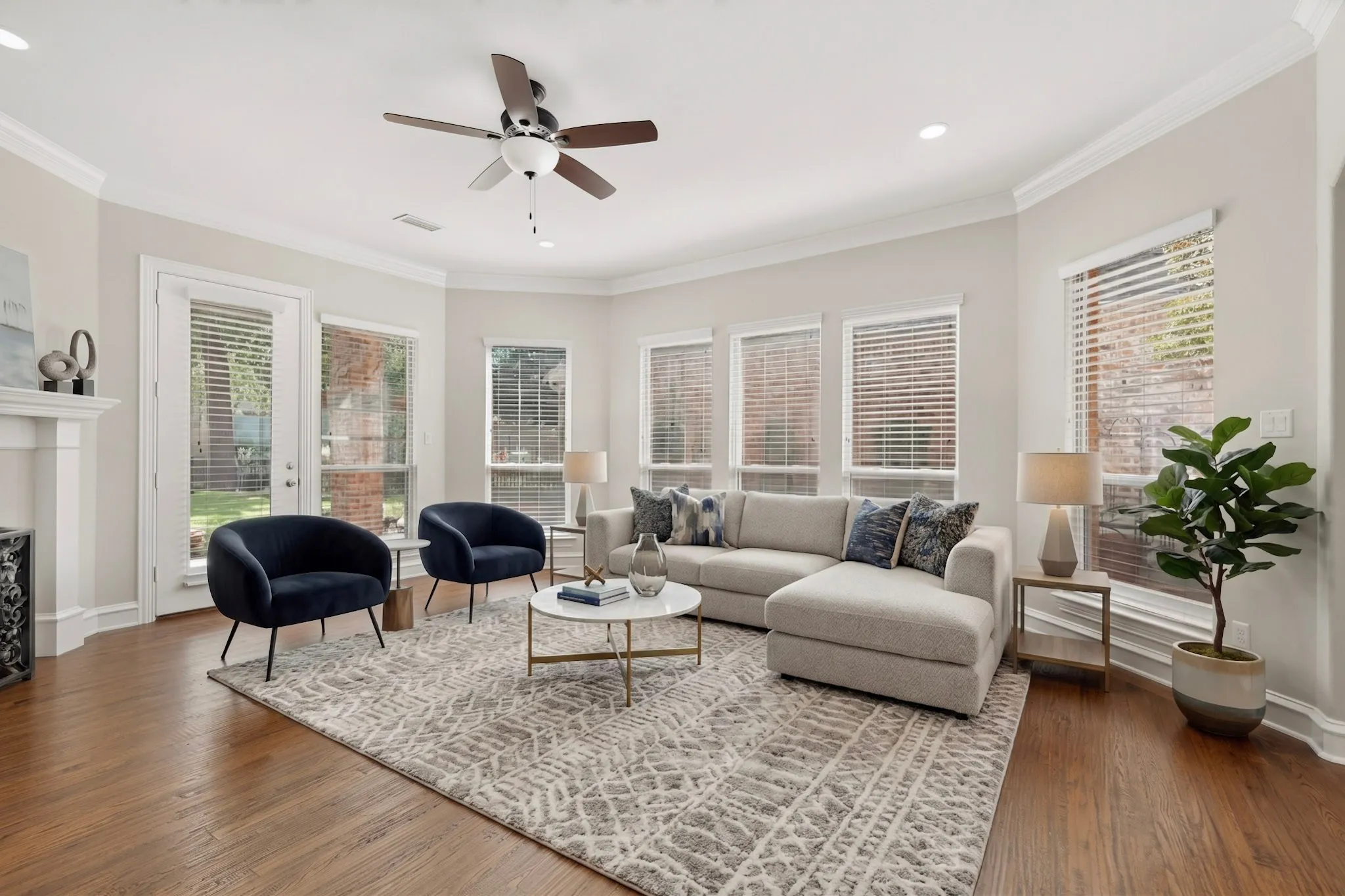 Single Family Residence For Sale in Collin County , 20 Glistening Pond Drive, Frisco, Texas 75034, 4 Bedroom, 4 Bathroom, 2 Garage spaces, 3,476 Sqft, built in 2005, mls#21346350, Real Estate Agent in Frisco, Homes For Sale in Collin county, Homes For Sale in Frisco, Realtor in Frisco Texas, Real Estate Brokerage Independent Realty Texas, Luminita Cordes Realtor