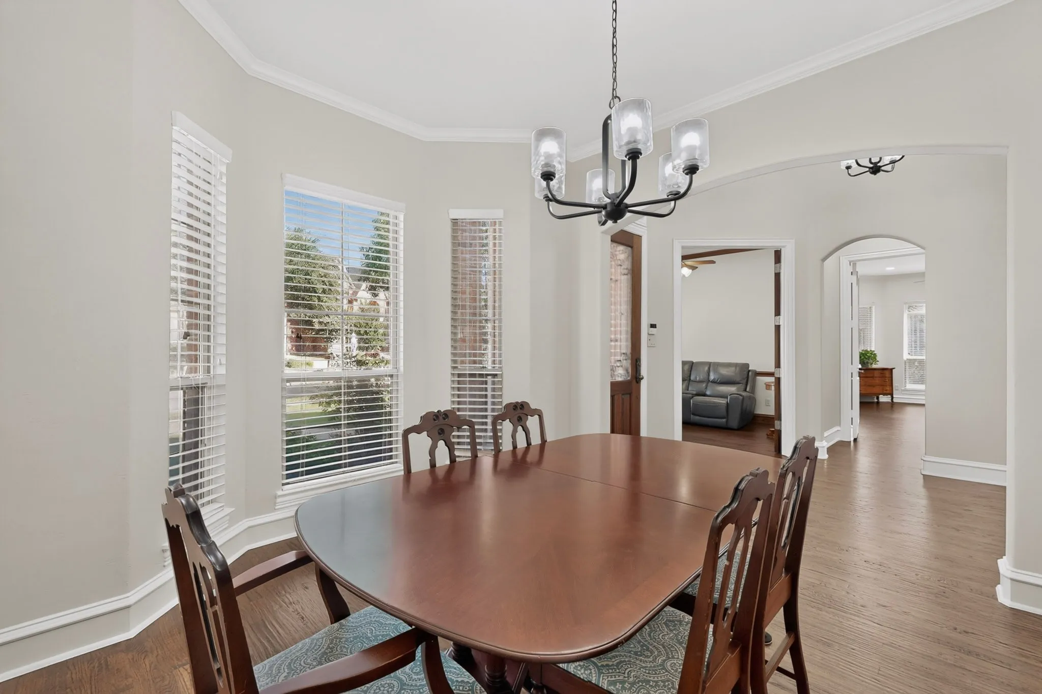 Single Family Residence For Sale in Collin County , 20 Glistening Pond Drive, Frisco, Texas 75034, 4 Bedroom, 4 Bathroom, 2 Garage spaces, 3,476 Sqft, built in 2005, mls#21346350, Real Estate Agent in Frisco, Homes For Sale in Collin county, Homes For Sale in Frisco, Realtor in Frisco Texas, Real Estate Brokerage Independent Realty Texas, Luminita Cordes Realtor