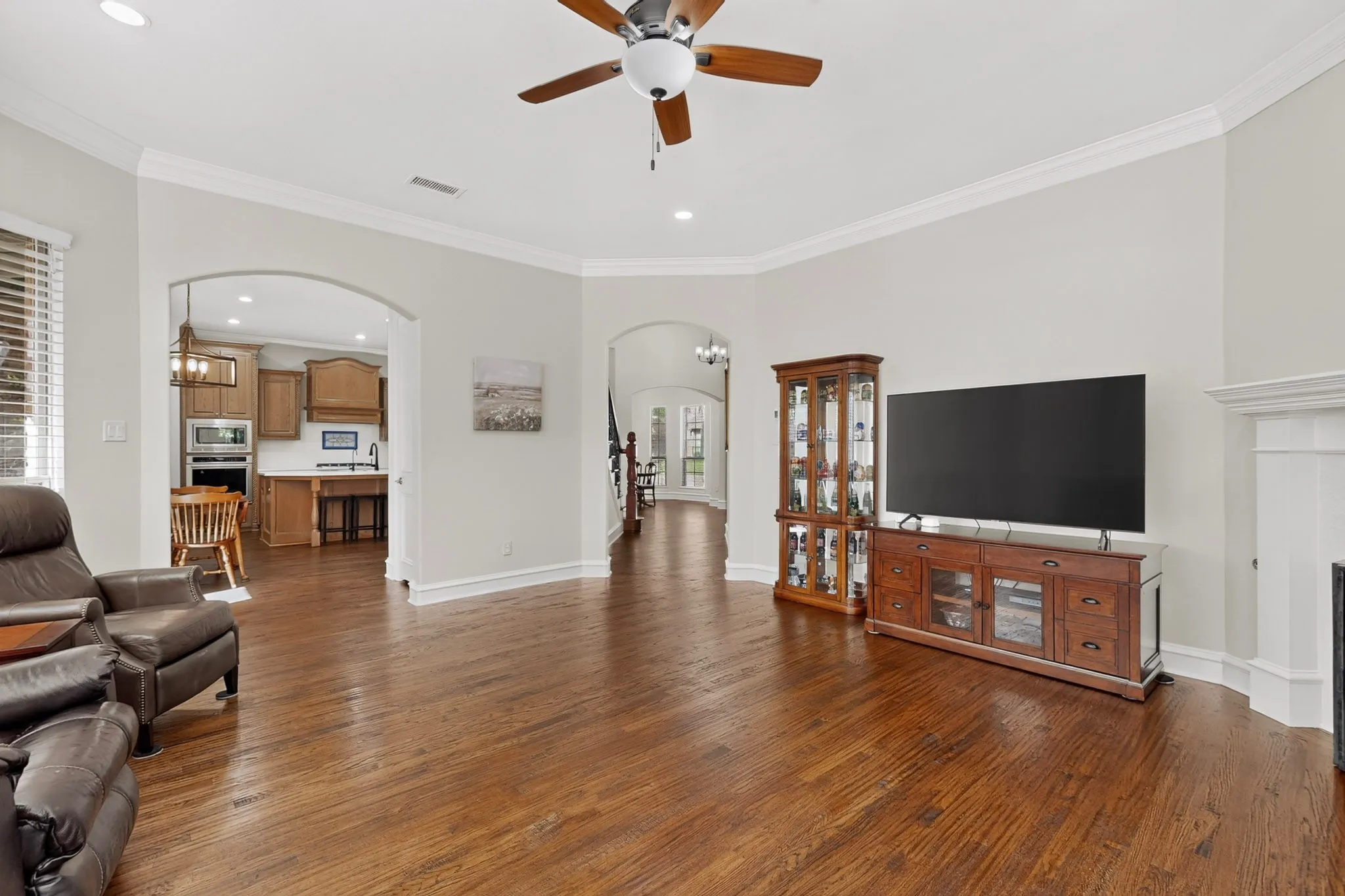 Single Family Residence For Sale in Collin County , 20 Glistening Pond Drive, Frisco, Texas 75034, 4 Bedroom, 4 Bathroom, 2 Garage spaces, 3,476 Sqft, built in 2005, mls#21346350, Real Estate Agent in Frisco, Homes For Sale in Collin county, Homes For Sale in Frisco, Realtor in Frisco Texas, Real Estate Brokerage Independent Realty Texas, Luminita Cordes Realtor