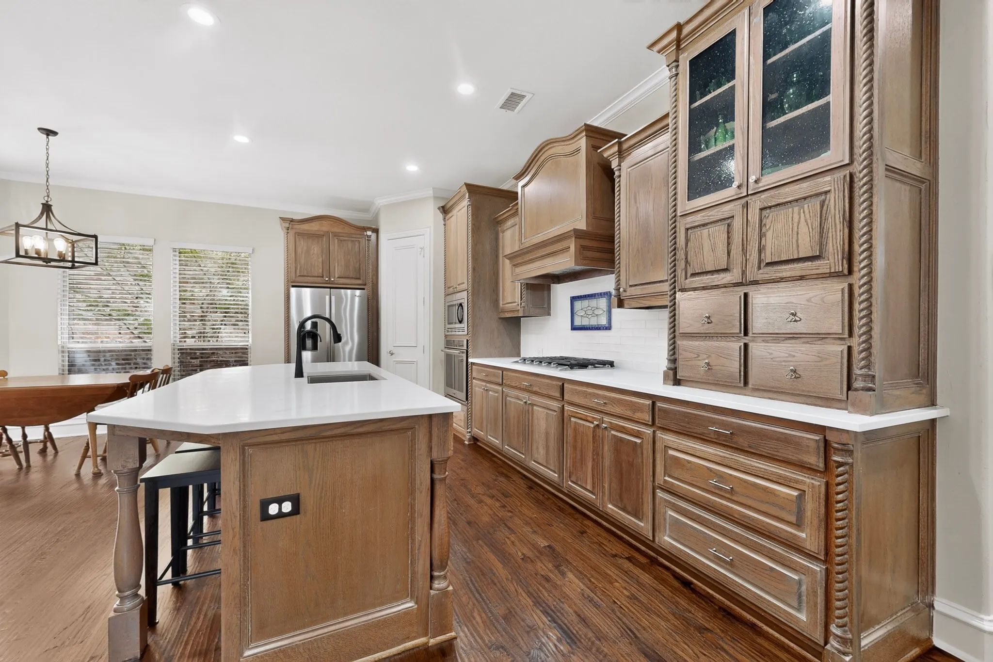 Single Family Residence For Sale in Collin County , 20 Glistening Pond Drive, Frisco, Texas 75034, 4 Bedroom, 4 Bathroom, 2 Garage spaces, 3,476 Sqft, built in 2005, mls#21346350, Real Estate Agent in Frisco, Homes For Sale in Collin county, Homes For Sale in Frisco, Realtor in Frisco Texas, Real Estate Brokerage Independent Realty Texas, Luminita Cordes Realtor