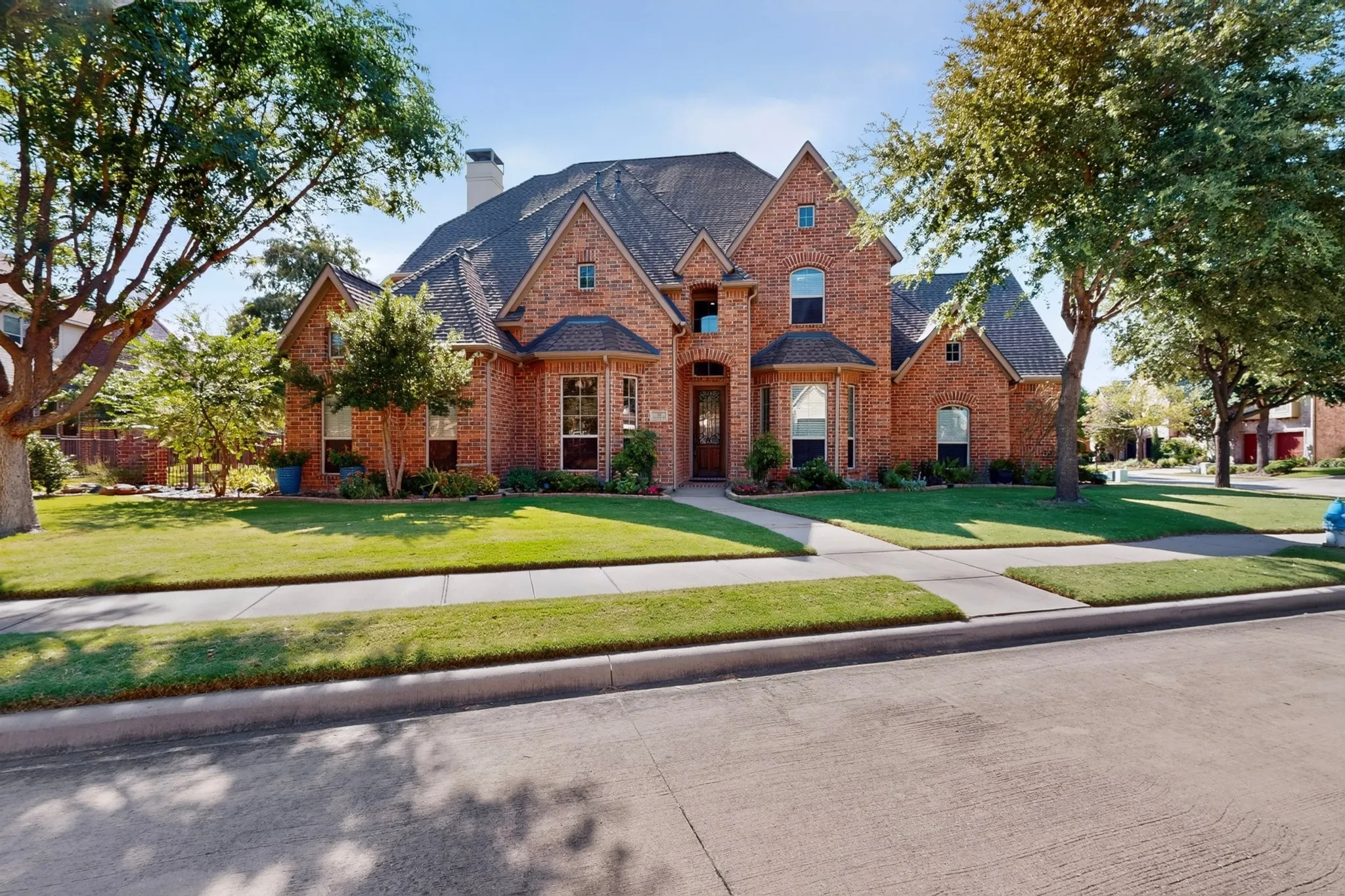 Single Family Residence For Sale in Collin County , 20 Glistening Pond Drive, Frisco, Texas 75034, 4 Bedroom, 4 Bathroom, 2 Garage spaces, 3,476 Sqft, built in 2005, mls#21346350, Real Estate Agent in Frisco, Homes For Sale in Collin county, Homes For Sale in Frisco, Realtor in Frisco Texas, Real Estate Brokerage Independent Realty Texas, Luminita Cordes Realtor