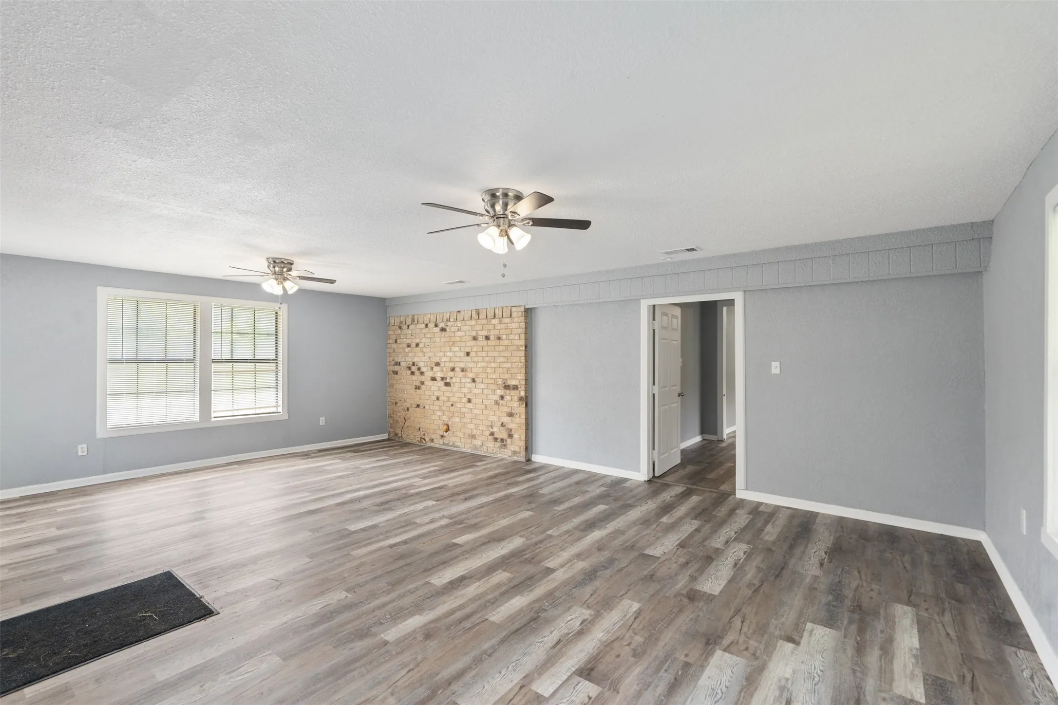 Single Family Residence For Sale in Freestone County , 115 Fcr 969, Wortham, Texas 76693, 4 Bedroom, 2 Bathroom, Garage spaces, 1,800 Sqft, built in 1980, mls#21345660, Real Estate Agent in Wortham, Homes For Sale in Freestone county, Homes For Sale in Wortham, Realtor in Wortham Texas, Real Estate Brokerage Independent Realty Texas, Luminita Cordes Realtor